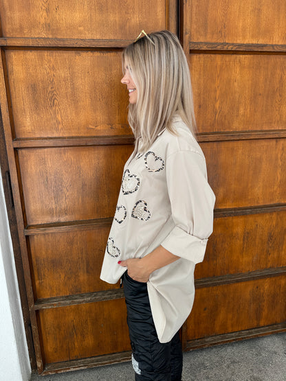 Bluse in Beige mit Leoaufschrift ( LOVE AMORE )