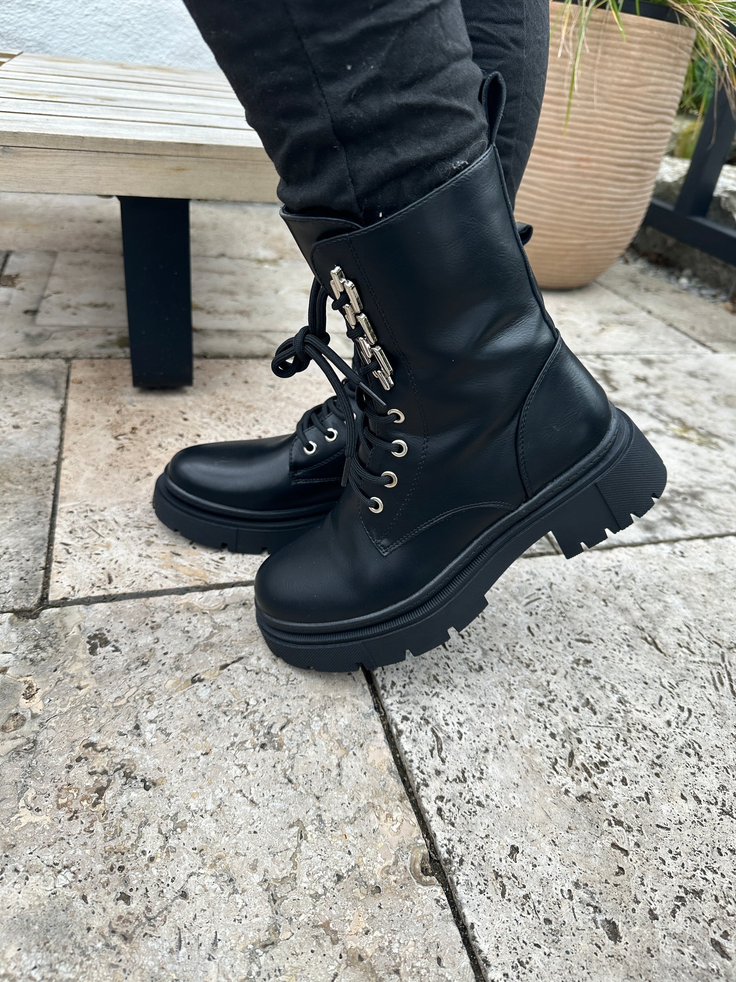 boots in schwarz