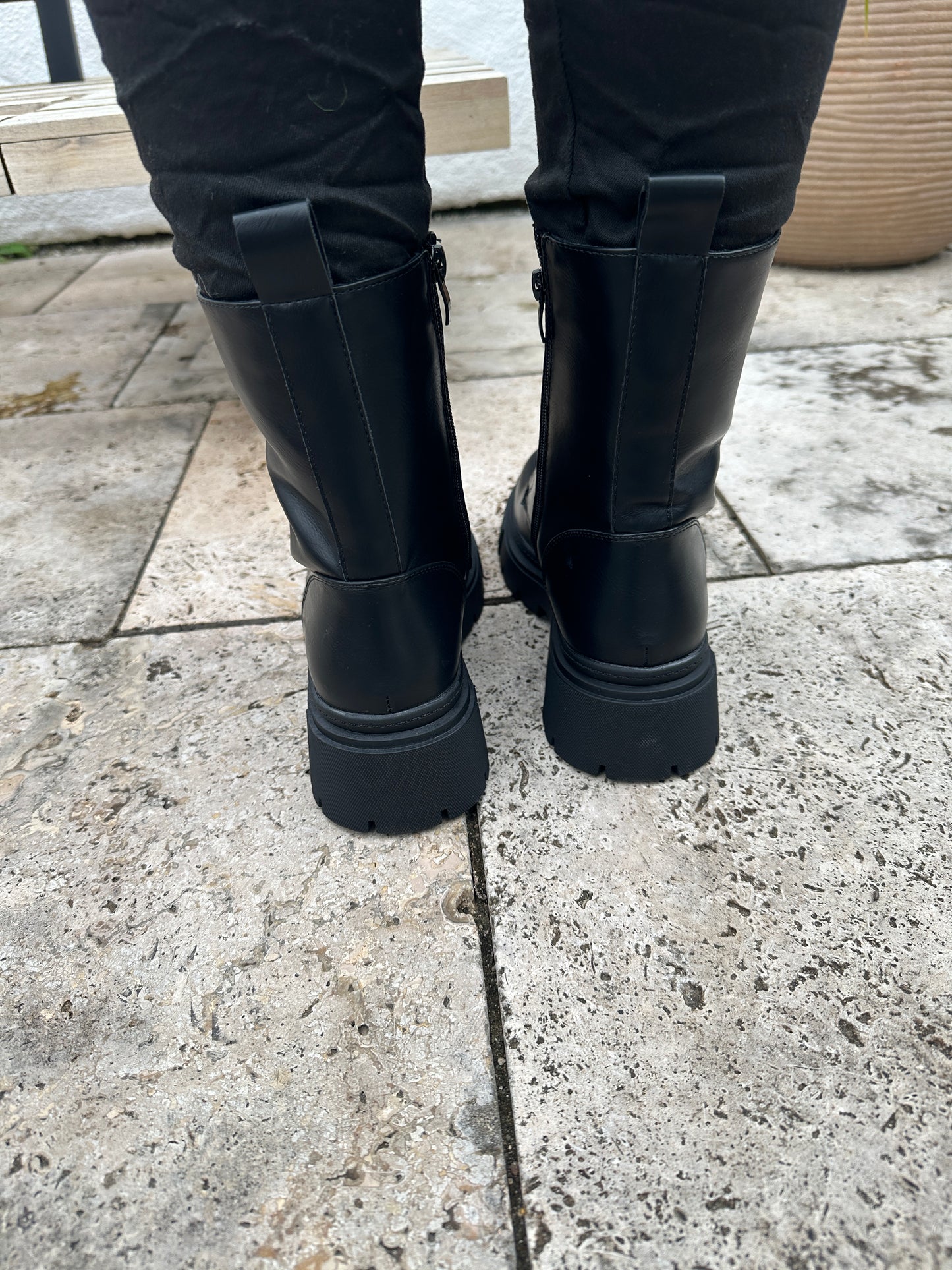 boots in schwarz