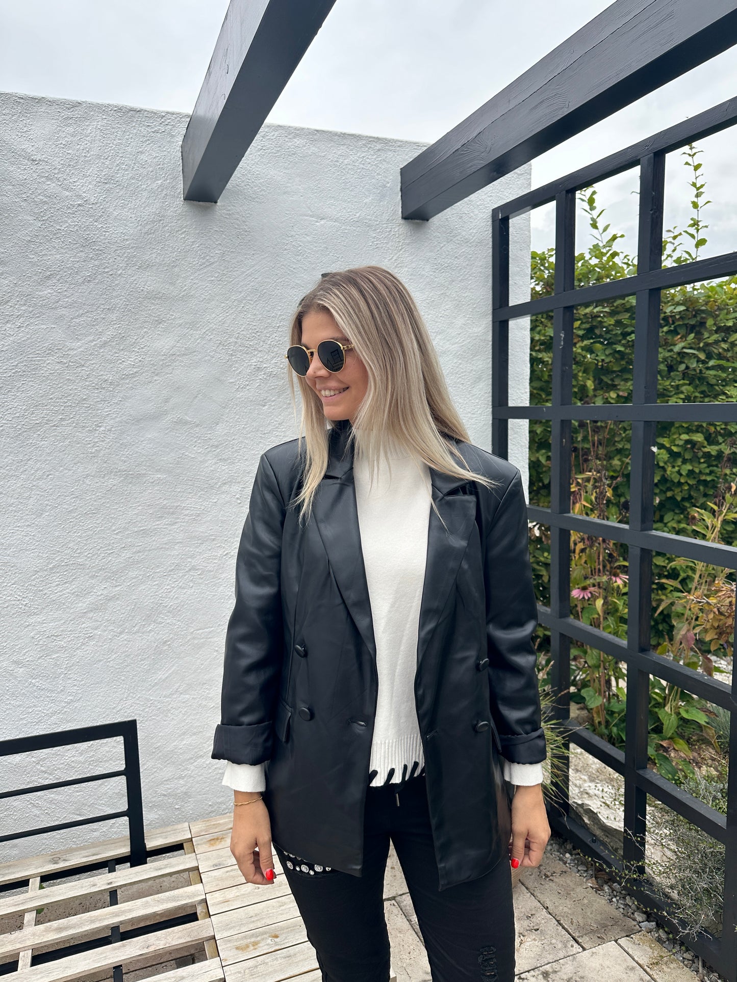 lederblazer in schwarz