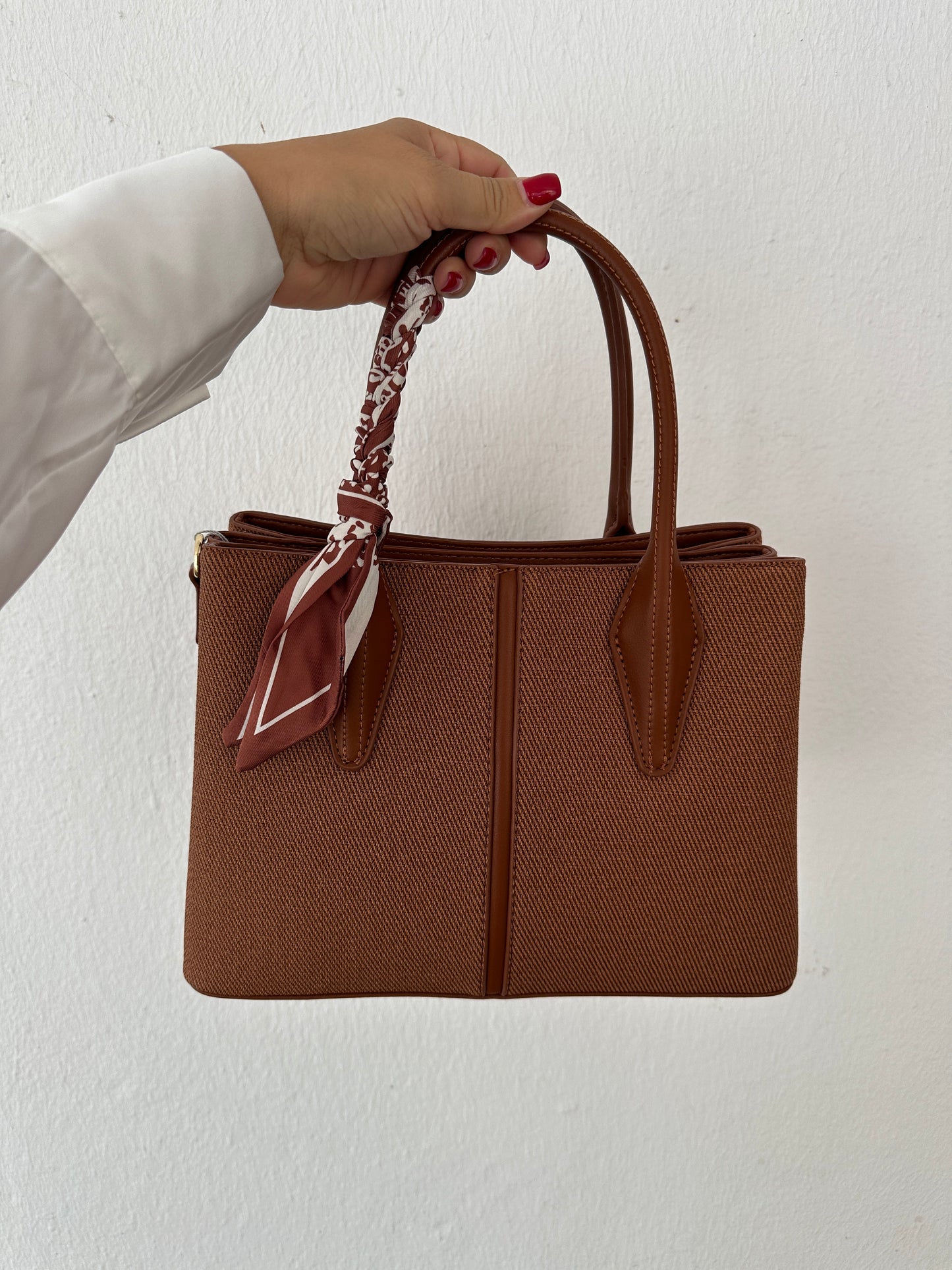 tasche in zimt mit tuch