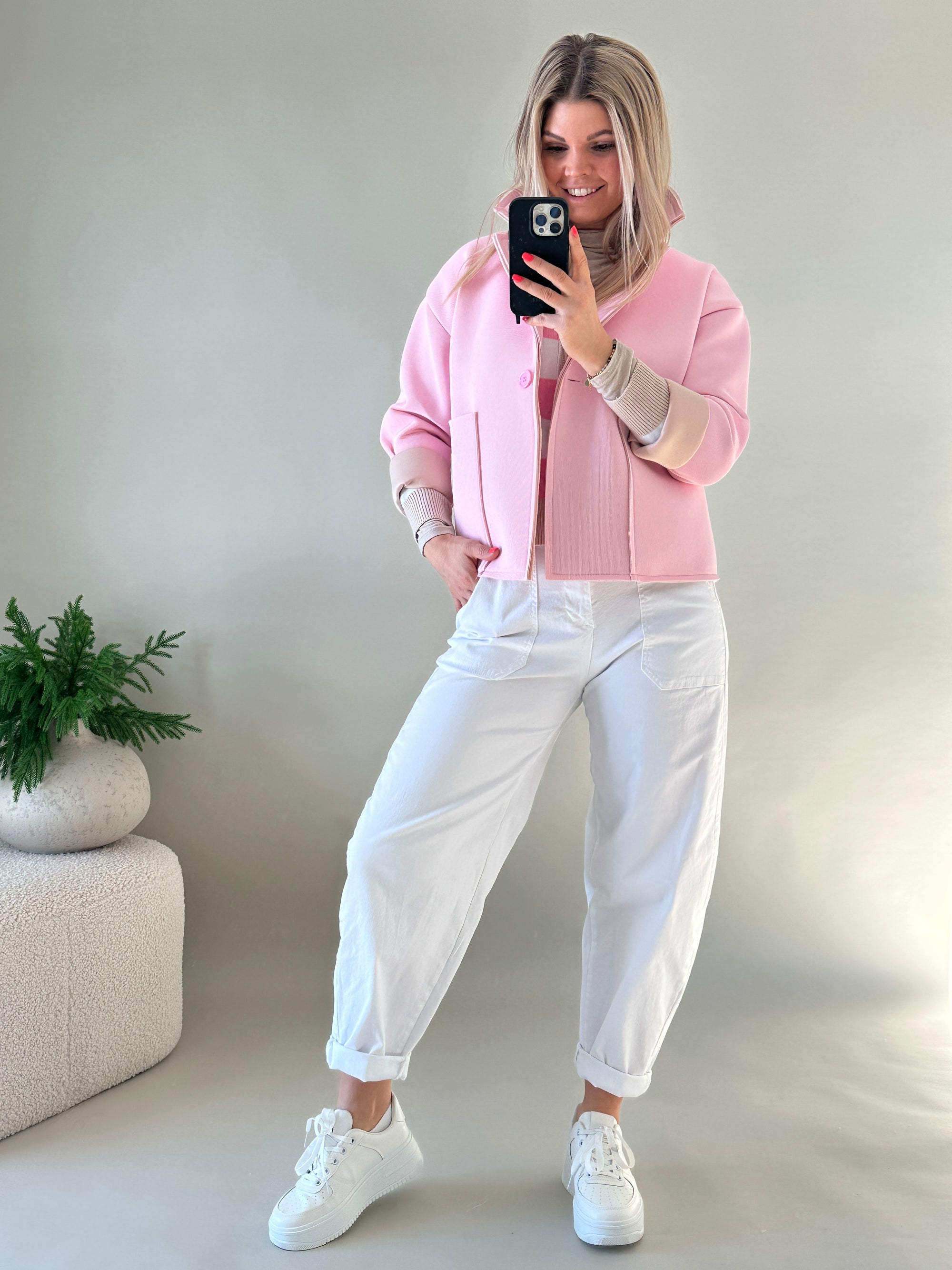 Jacke in Rosa mit großen Taschen vorne