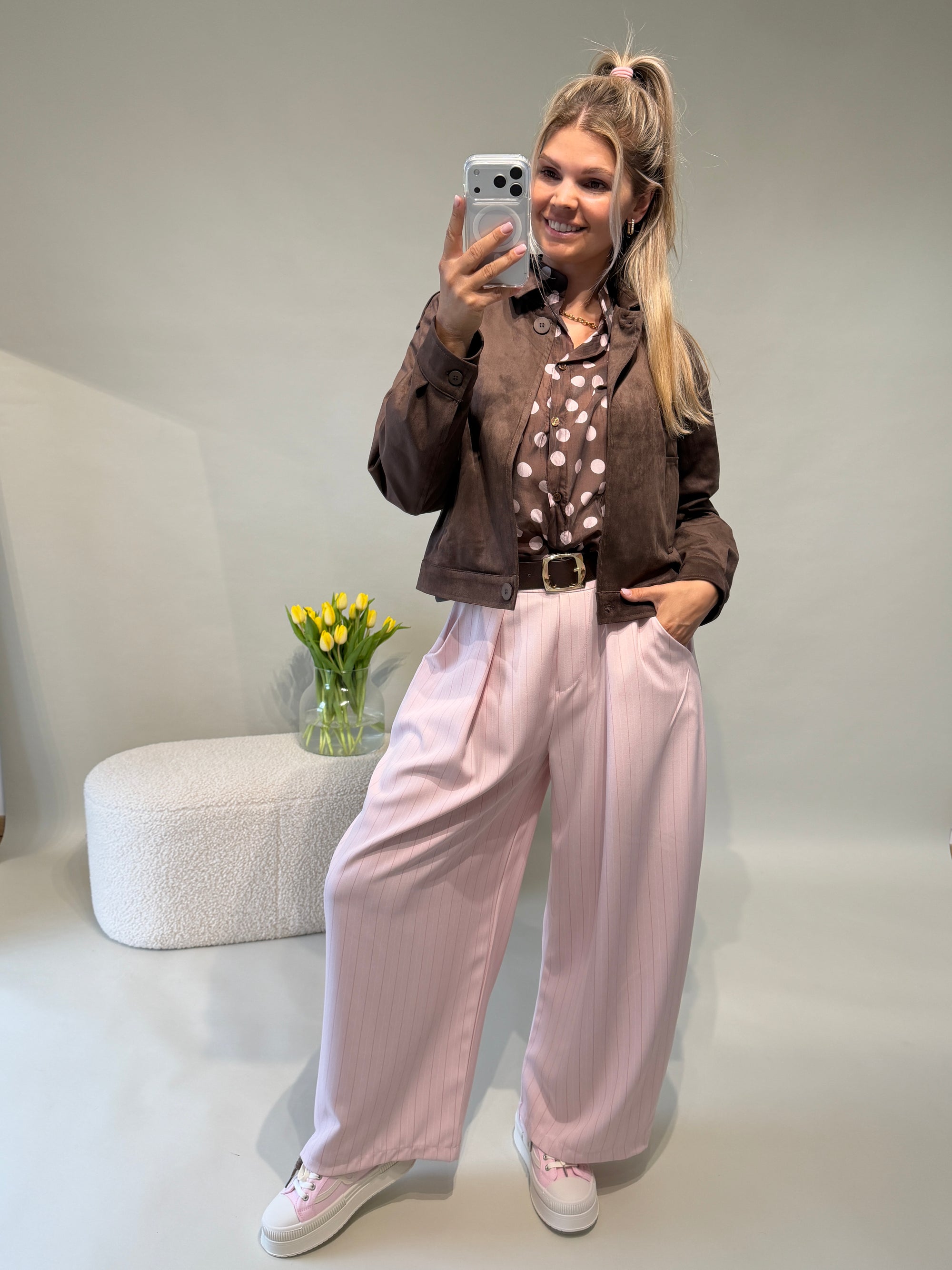 Bluse in Schokobraun mit Rosa Punkten