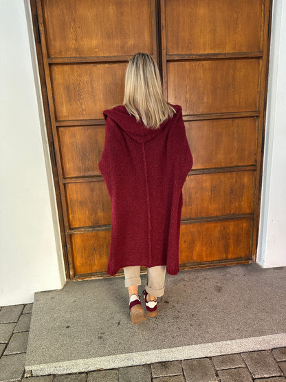 Strickjacke in Weinrot mit Kapuze (lang)