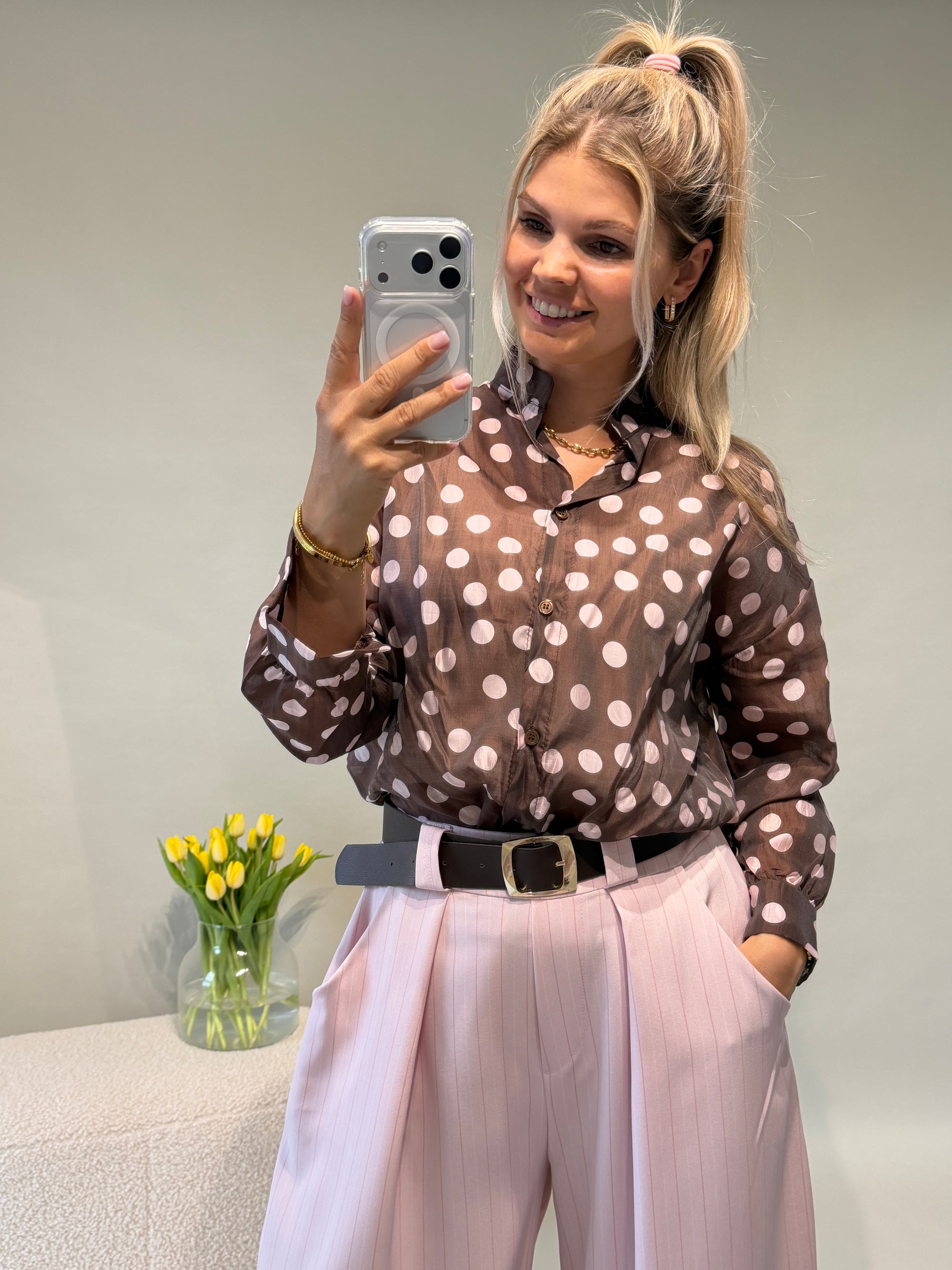 Bluse in Schokobraun mit Rosa Punkten