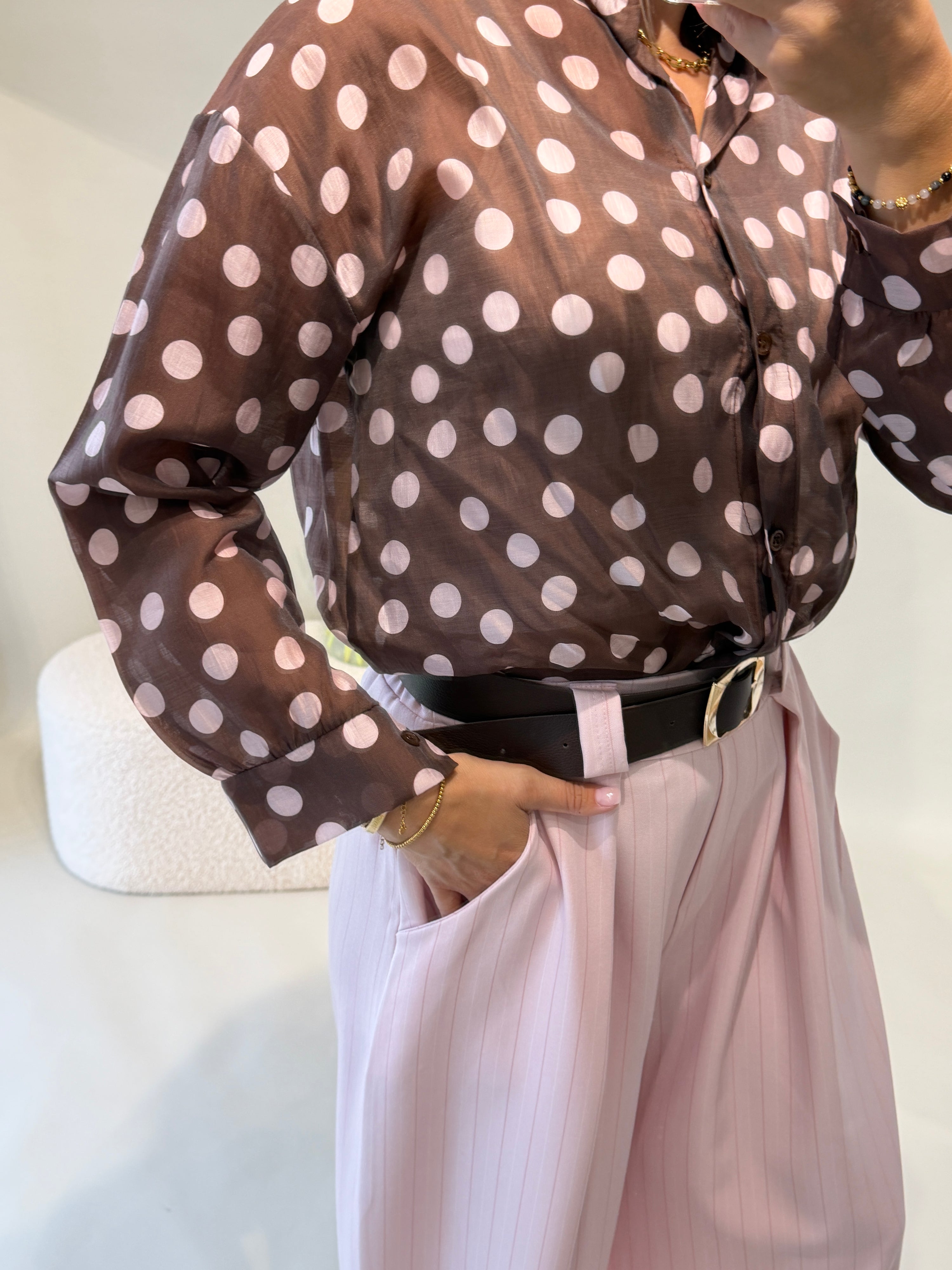 Bluse in Schokobraun mit Rosa Punkten