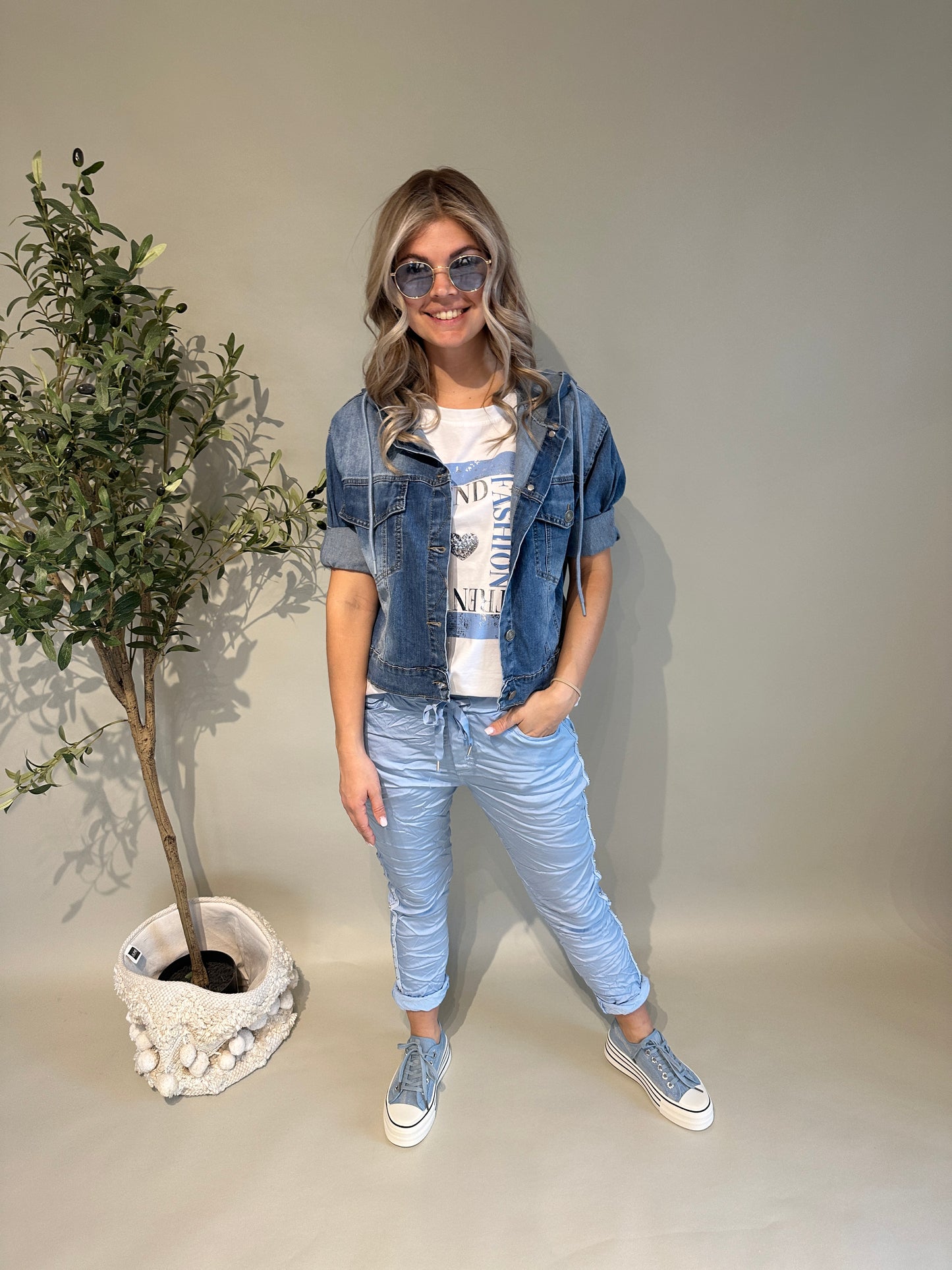 jeansjacke mit kapuze