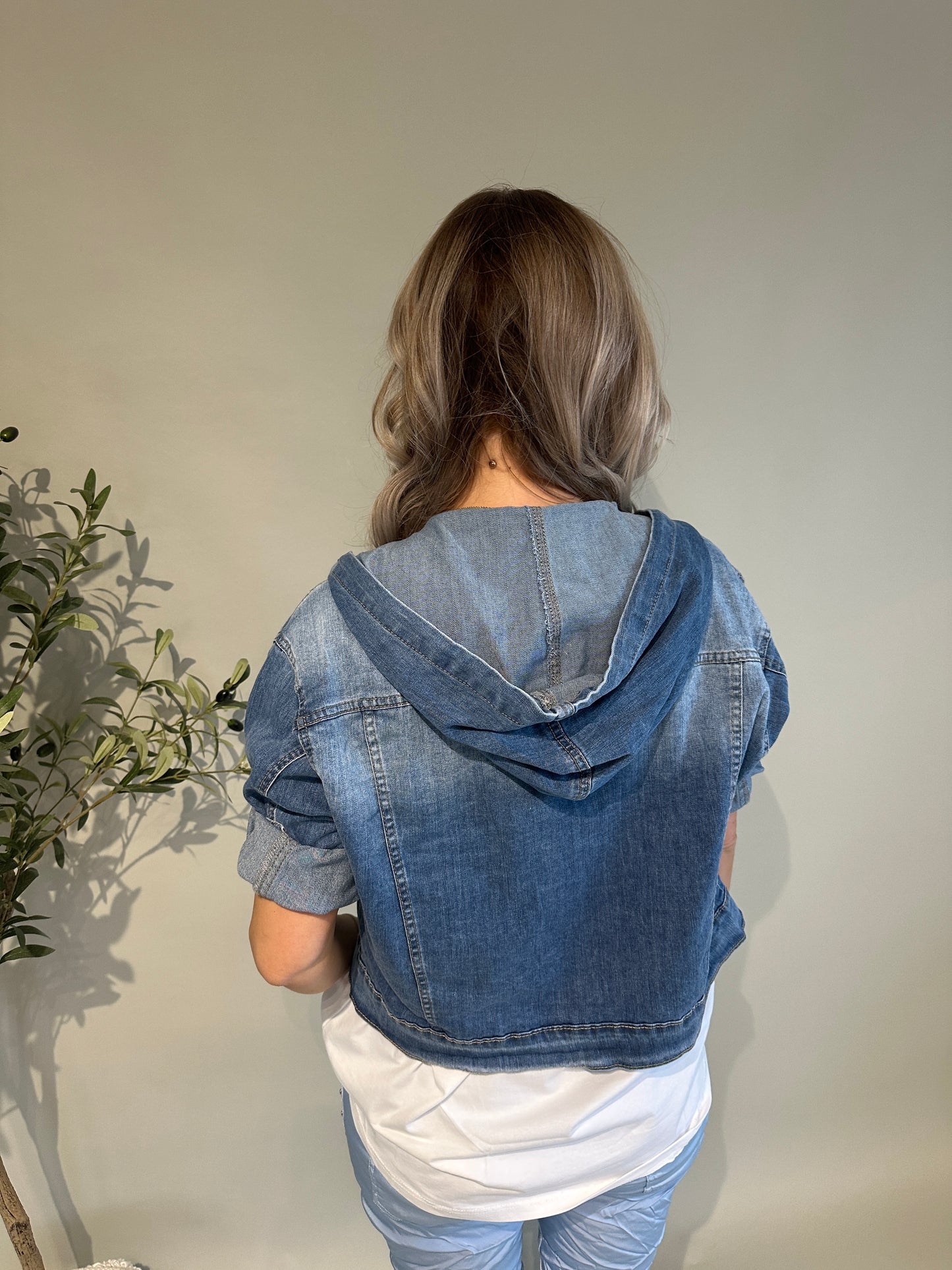 jeansjacke mit kapuze