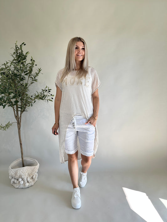 T-Shirt in Lochoptik in Beige mit Aufdruck More