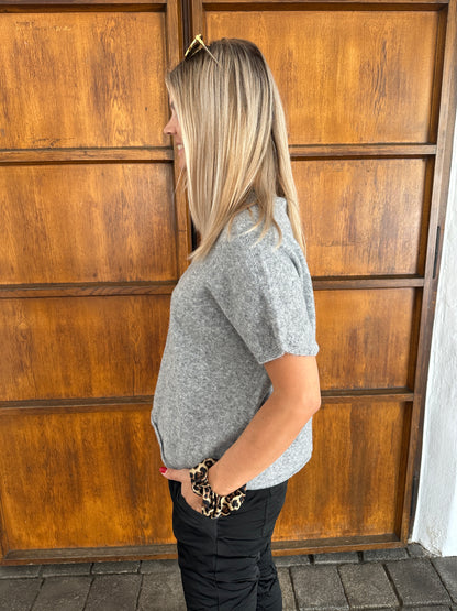 Pullover in Hellgrau ( Kurzarm/Stehkragen)