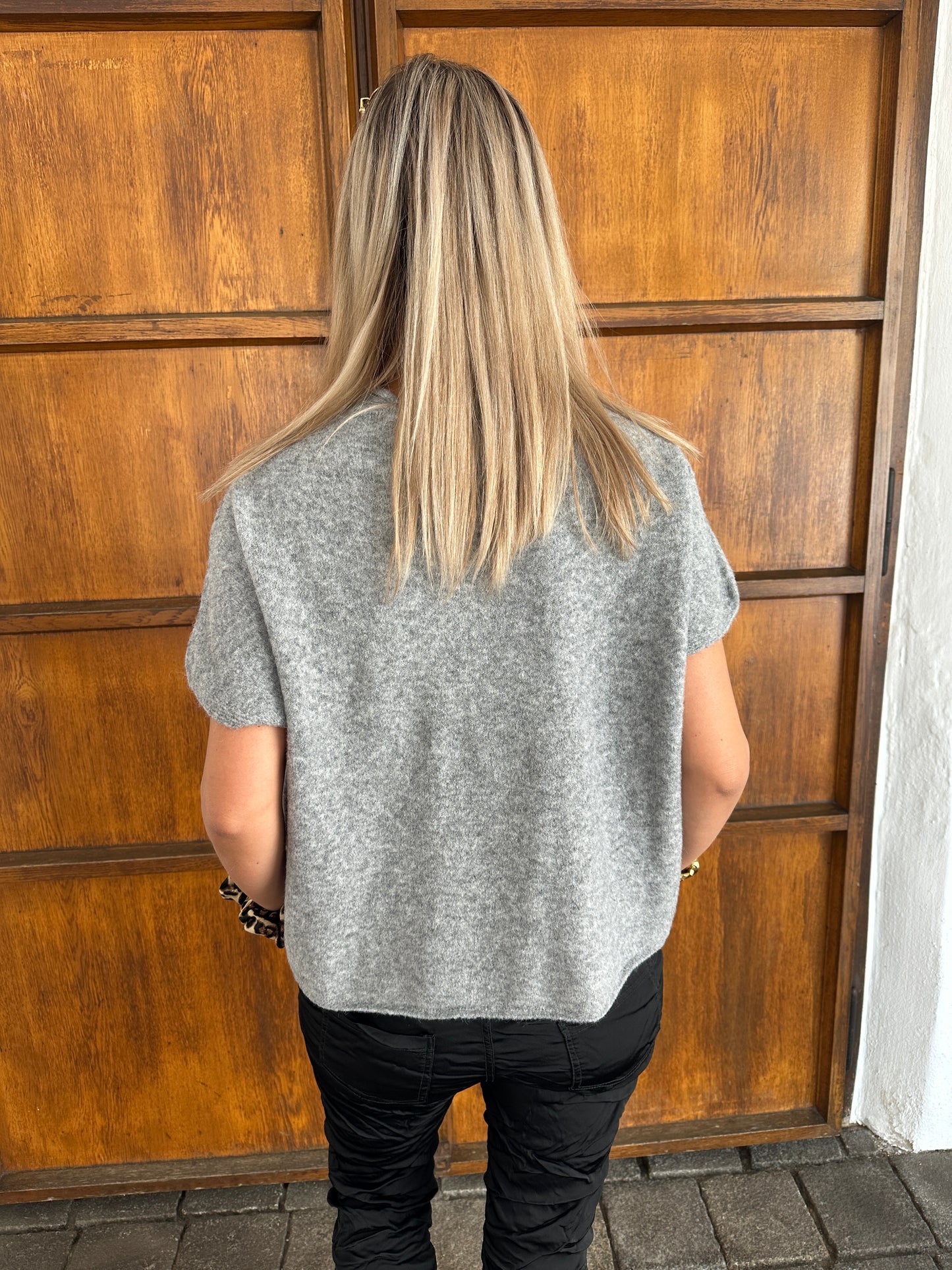 pullover in hellgrau ( kurzarm/stehkragen)