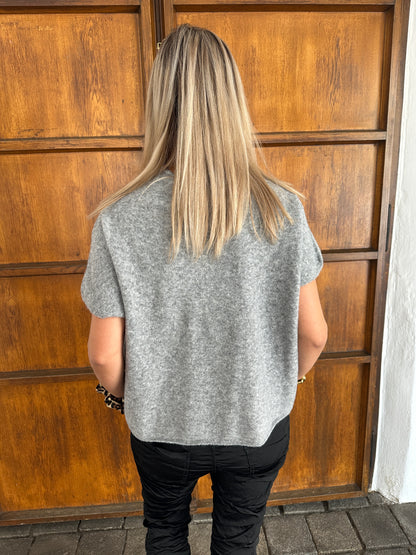 Pullover in Hellgrau ( Kurzarm/Stehkragen)