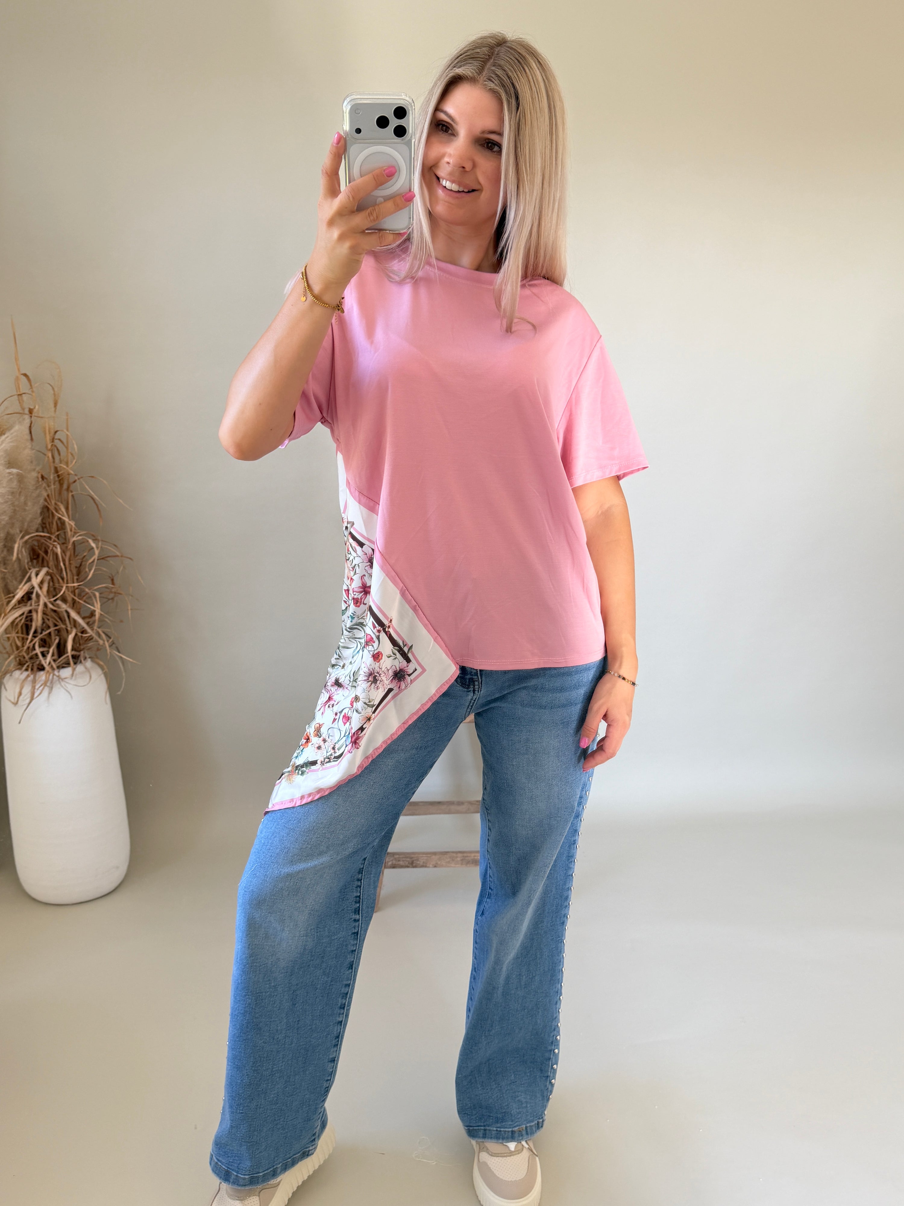 T-Shirt Rosa mit eingenätem Tuch