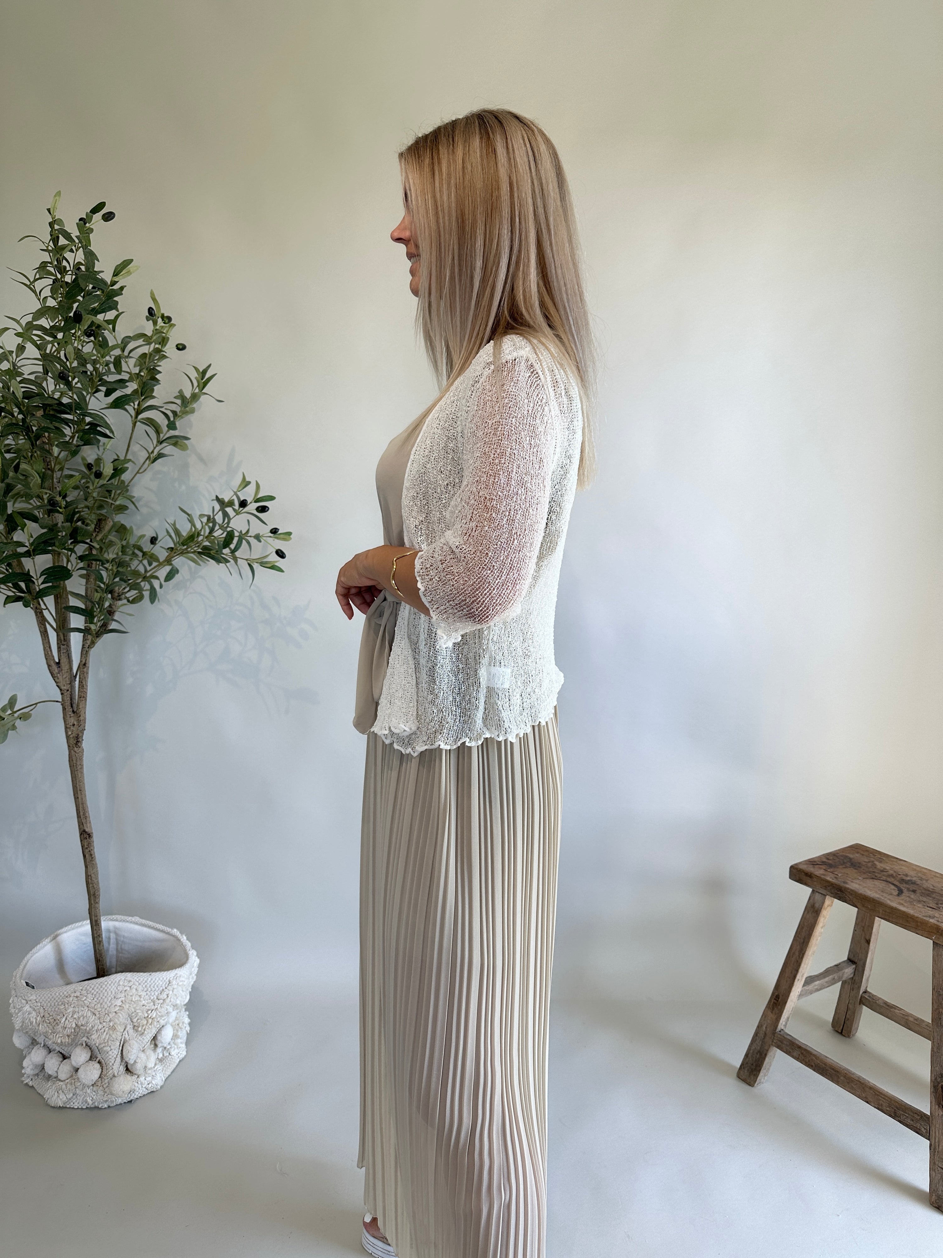 Jacke in Häkeloptik in Weiß