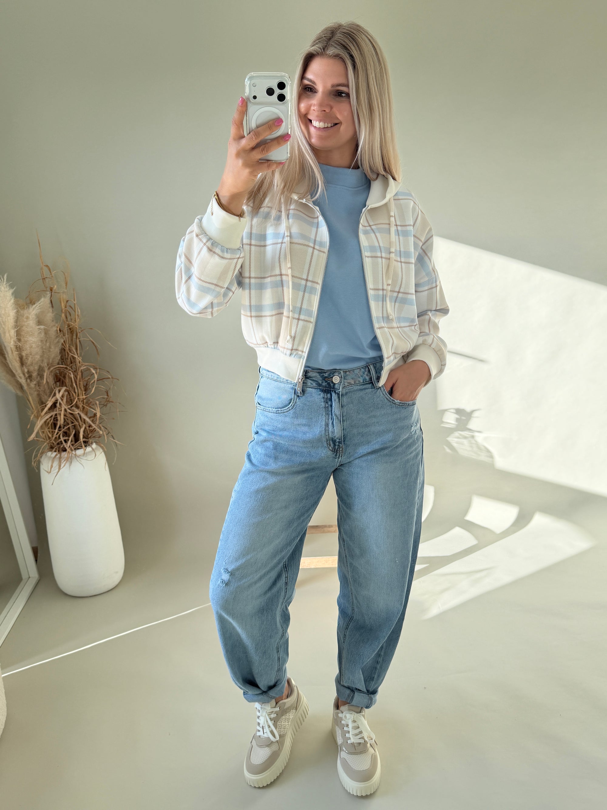 Jacke in Wollweiß/ Blau/ Braun kariert mit Kapuze