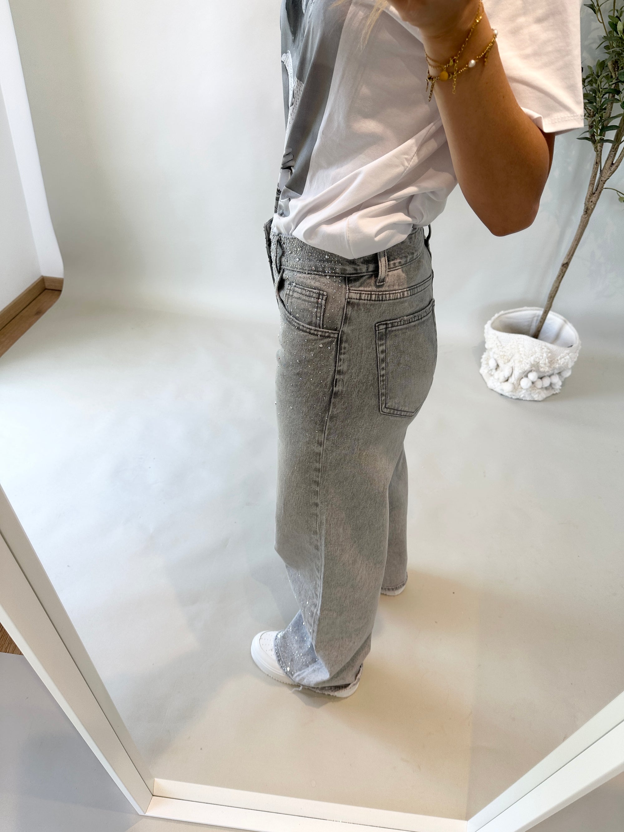 Jeans in Hellgrau mit Glitzer/weites Bein