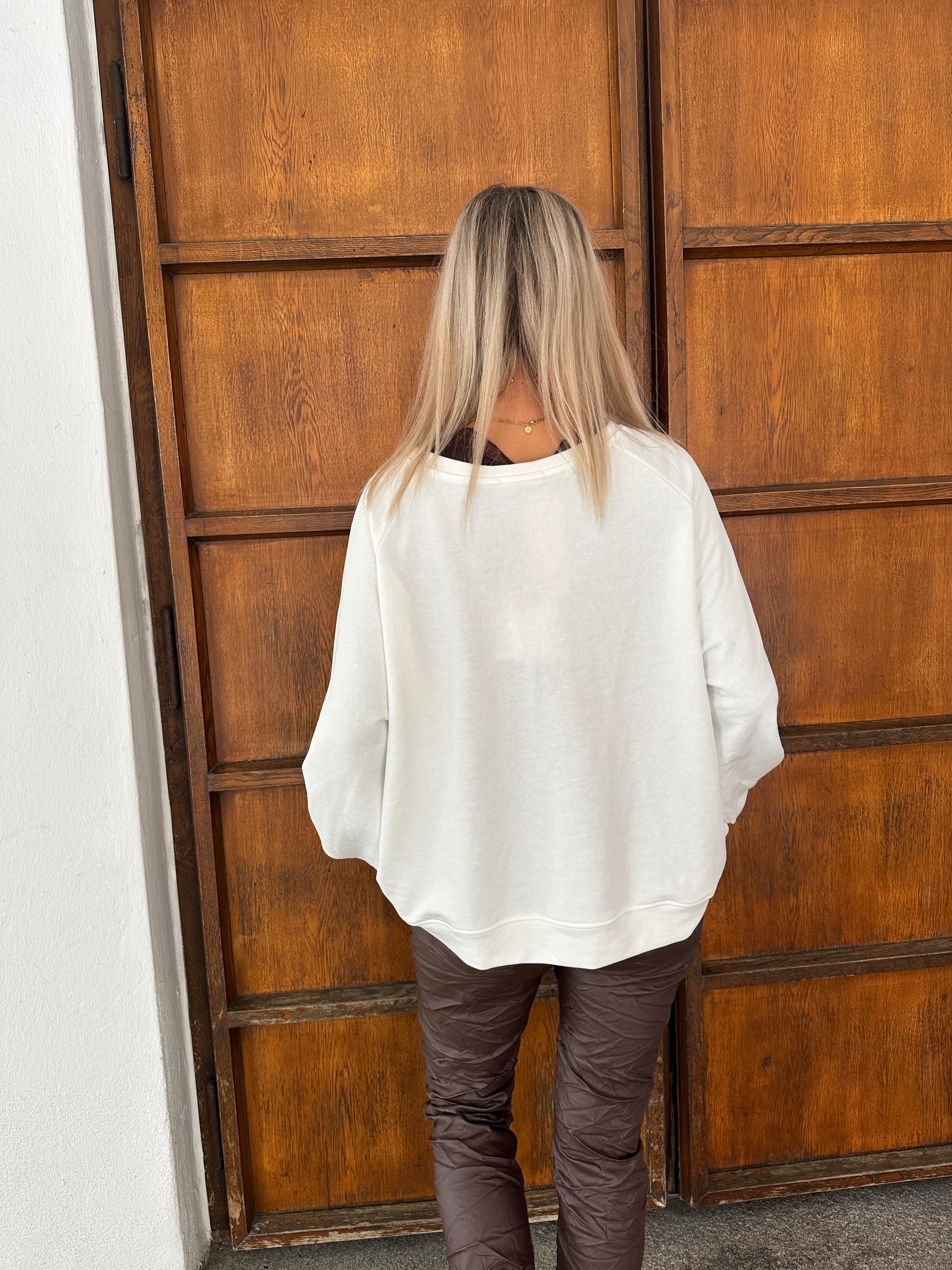 Pullover Ciao Bella in Wollweiß mit Leo