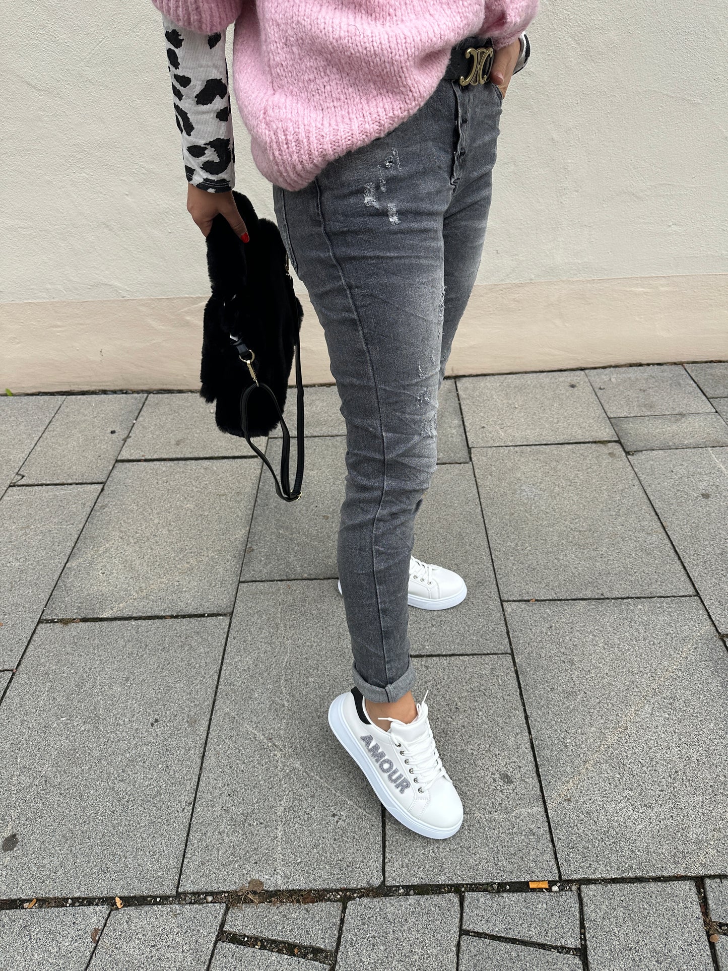 jeans in grau