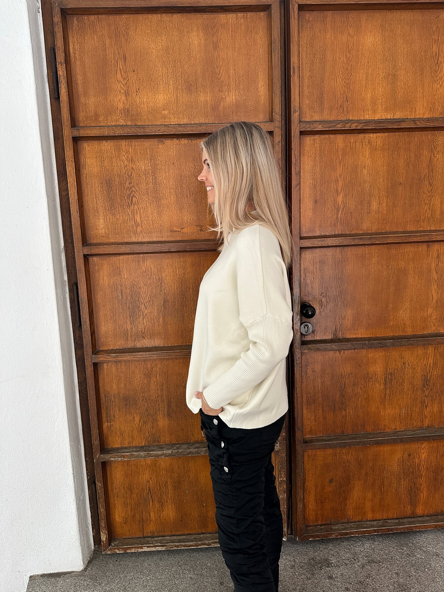 pullover in wollweiß