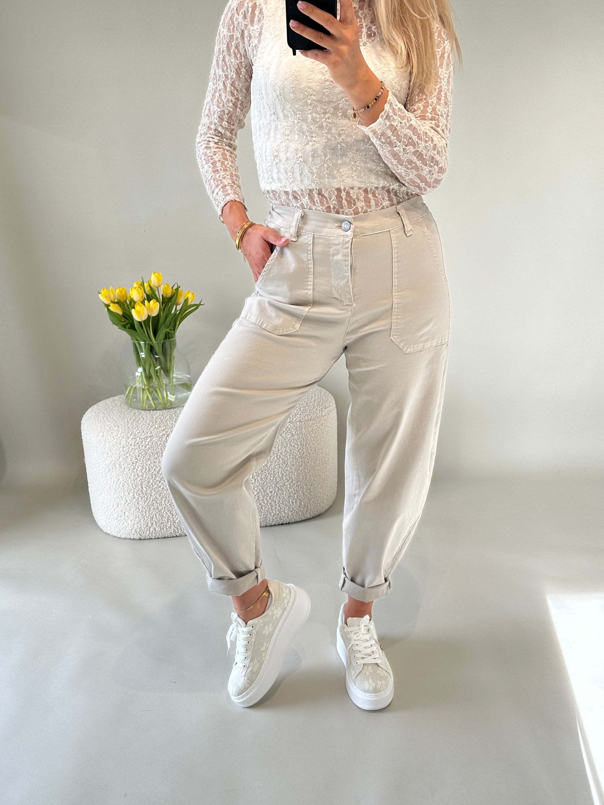 Hose ( Ballon) Beige mit großen Taschen vorne & hinten