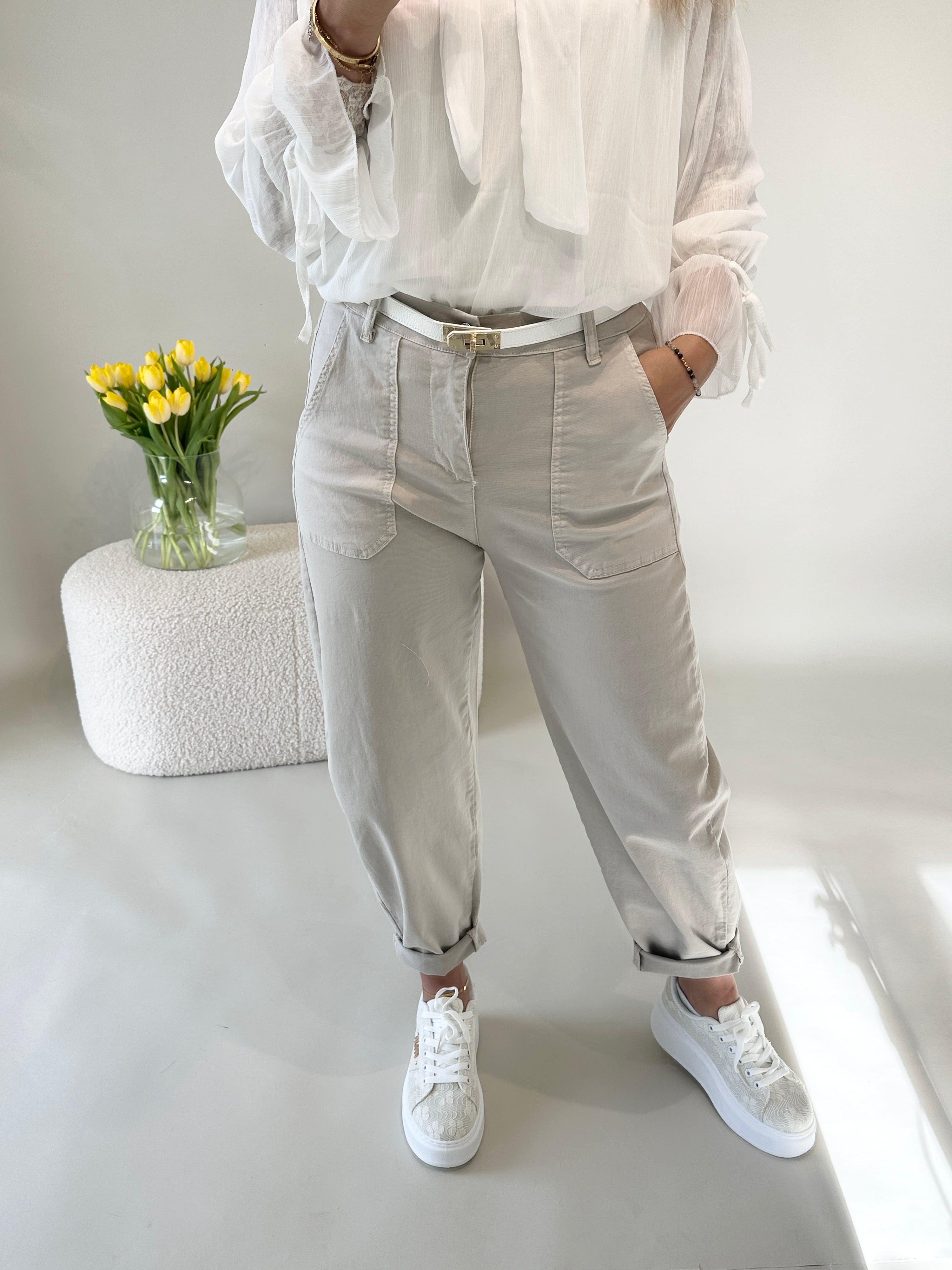 Hose ( Ballon) Beige mit großen Taschen vorne & hinten