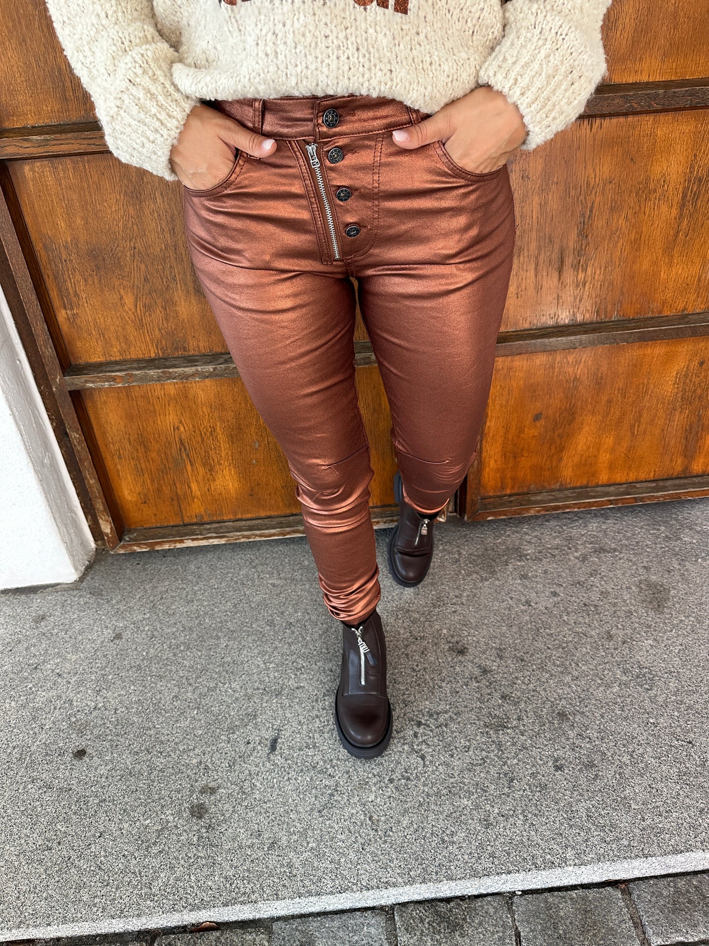 hose in lederoptik in rost