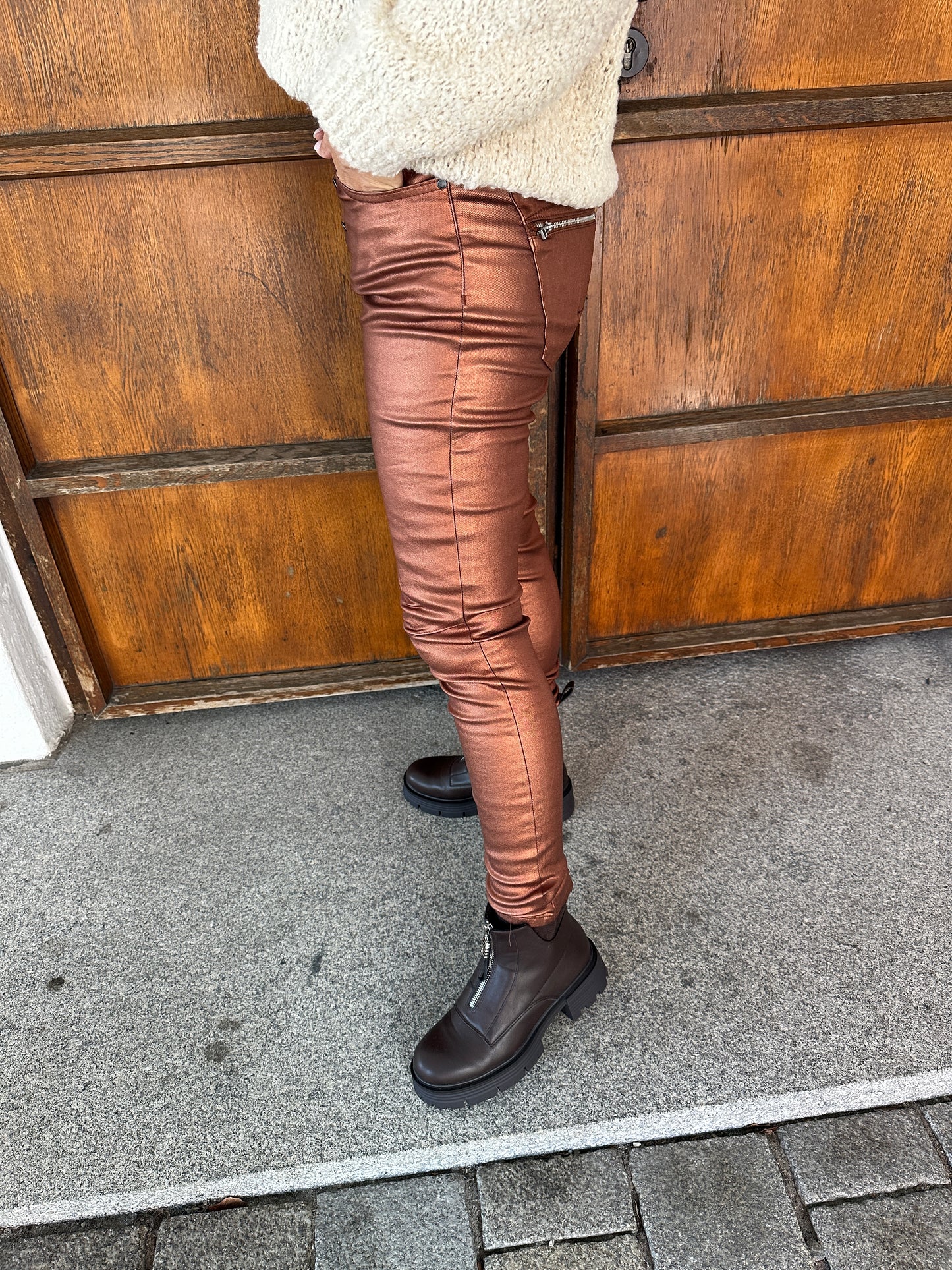 hose in lederoptik in rost