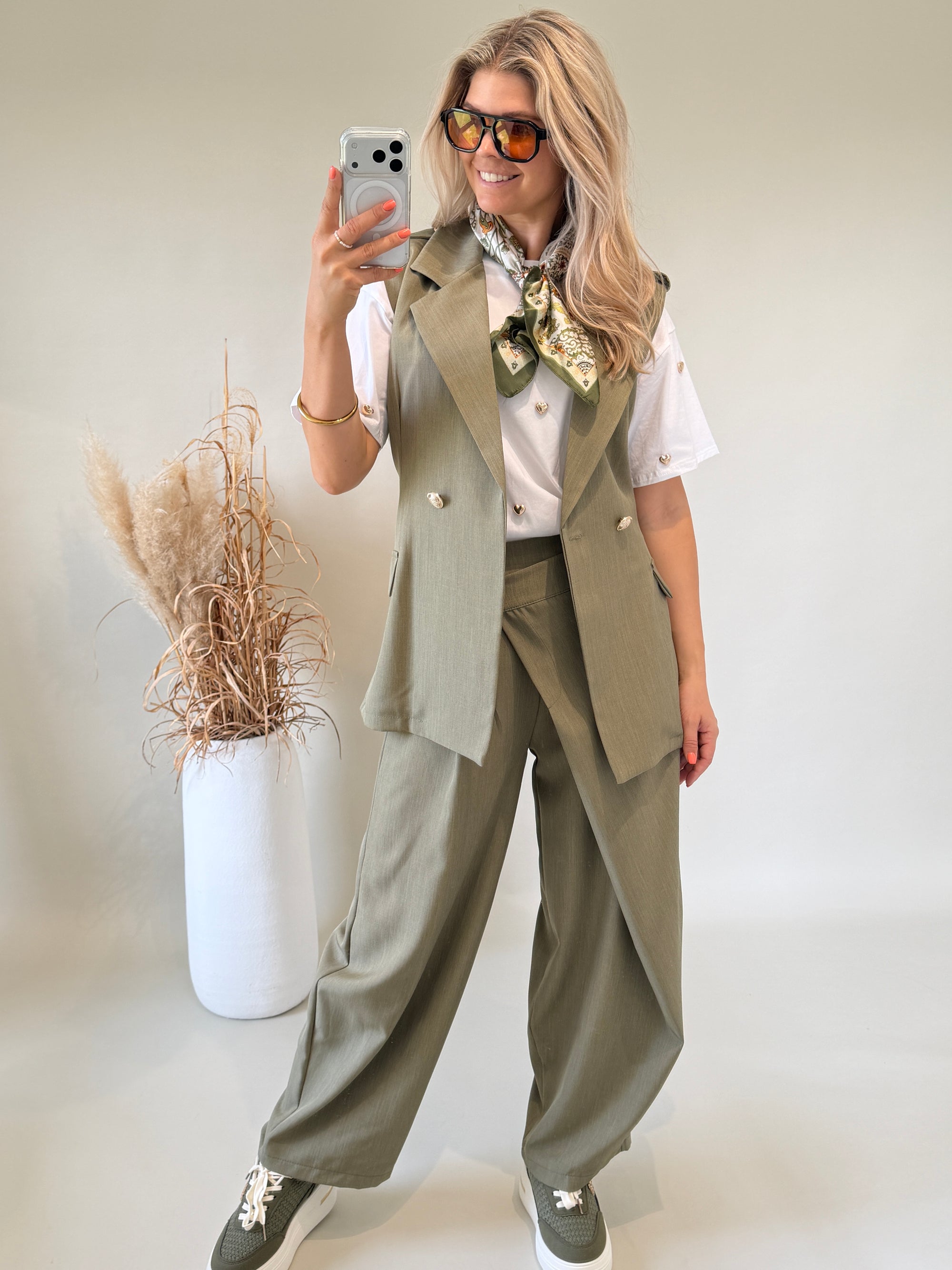 Blazer in Olivgrün  ärmellos