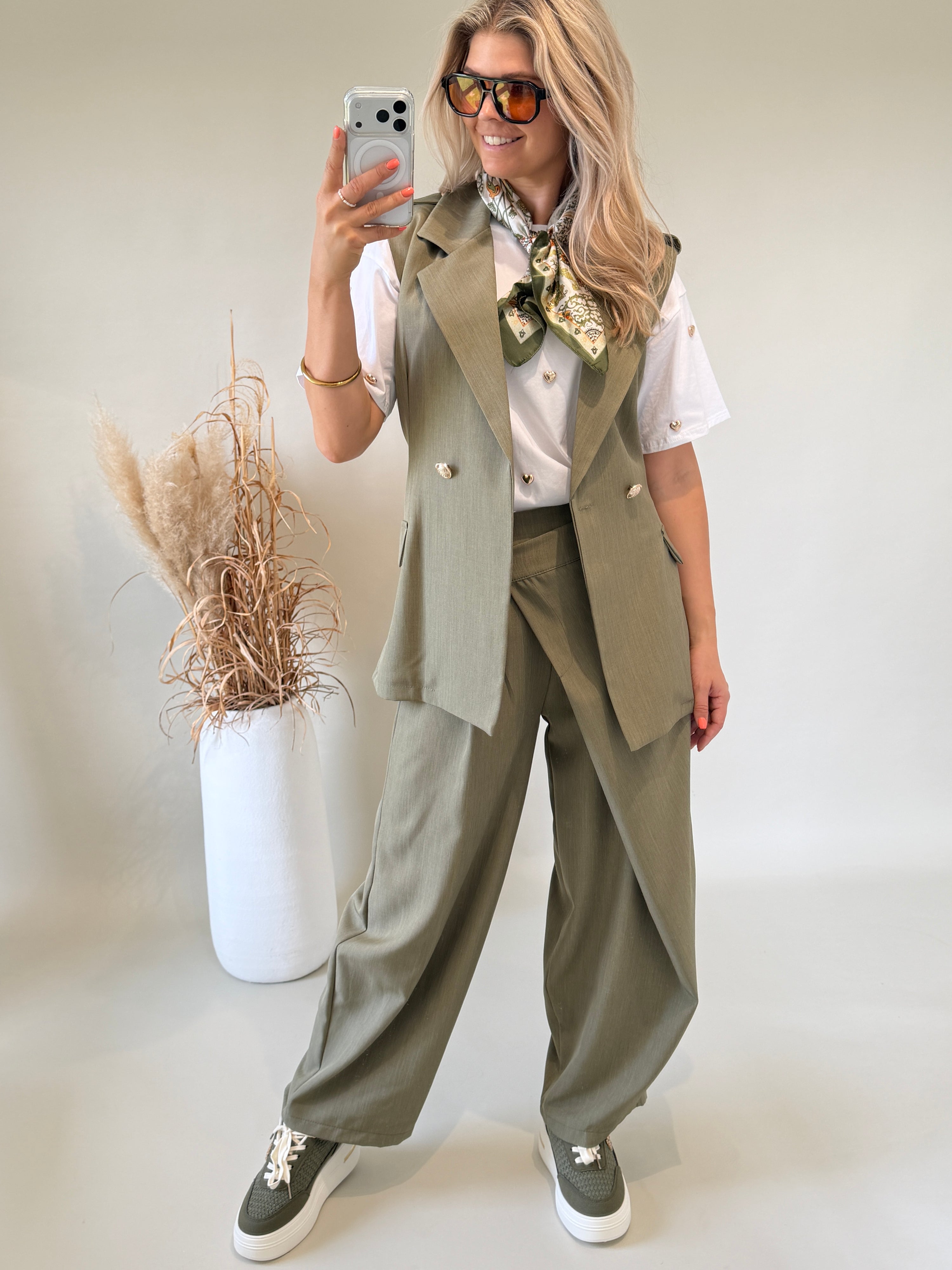 Blazer in Olivgrün  ärmellos