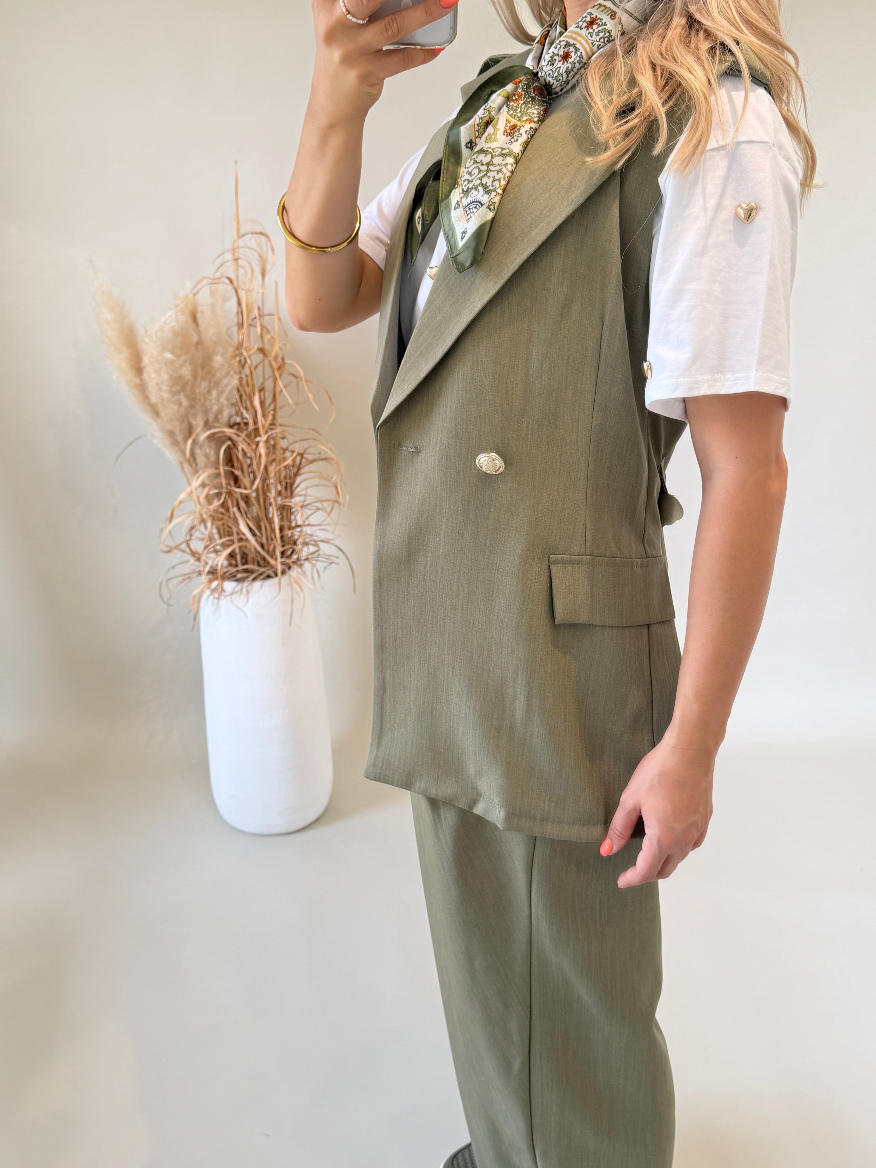 Blazer in Olivgrün  ärmellos