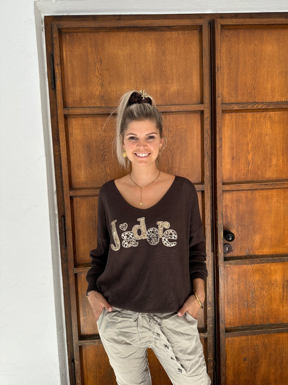 Pullover in Schokobraun mit V-Ausschnitt und Glitzeraufdruck ( Jadere)