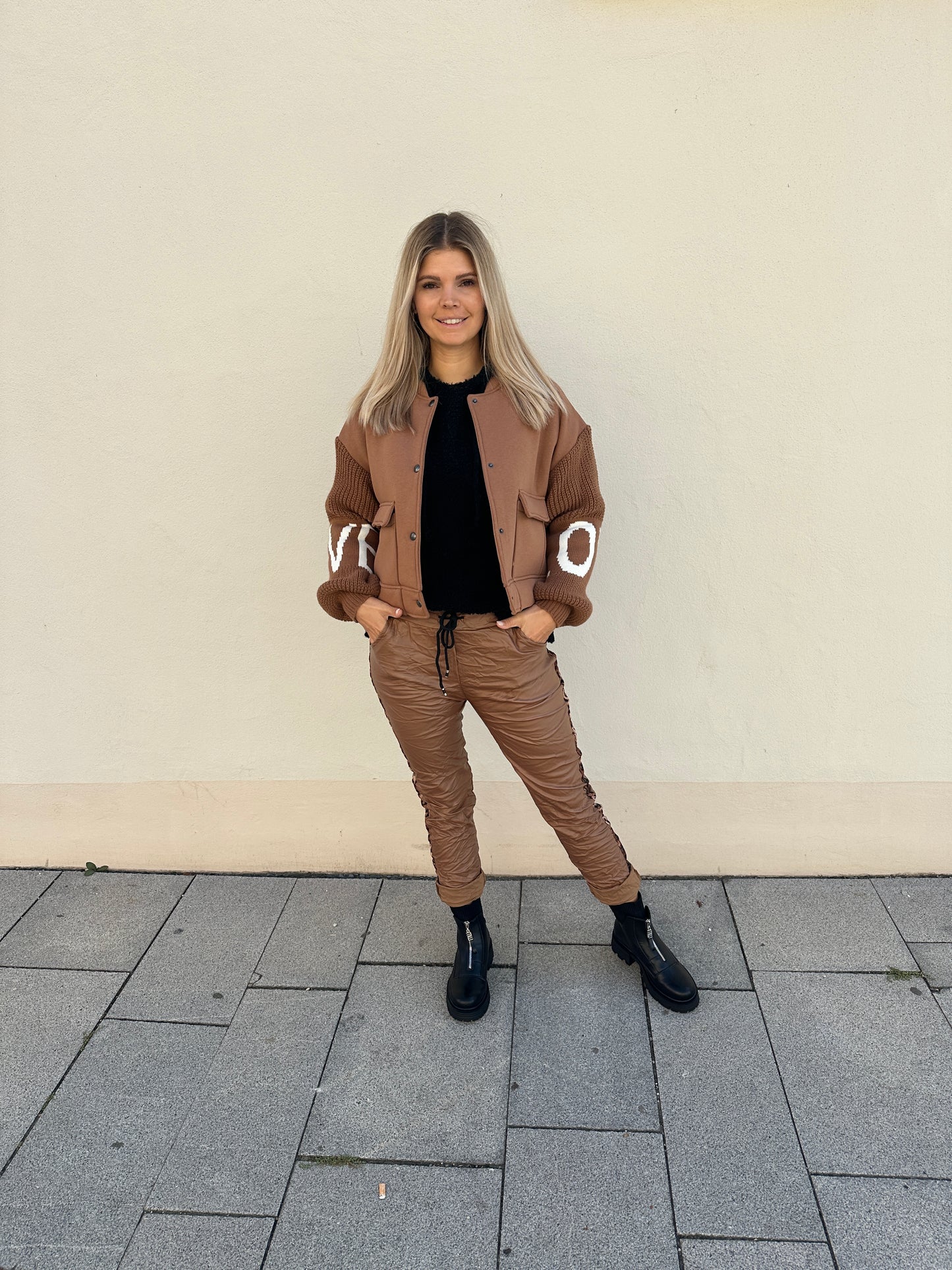 boots in schwarz mit reißverschluss vorne