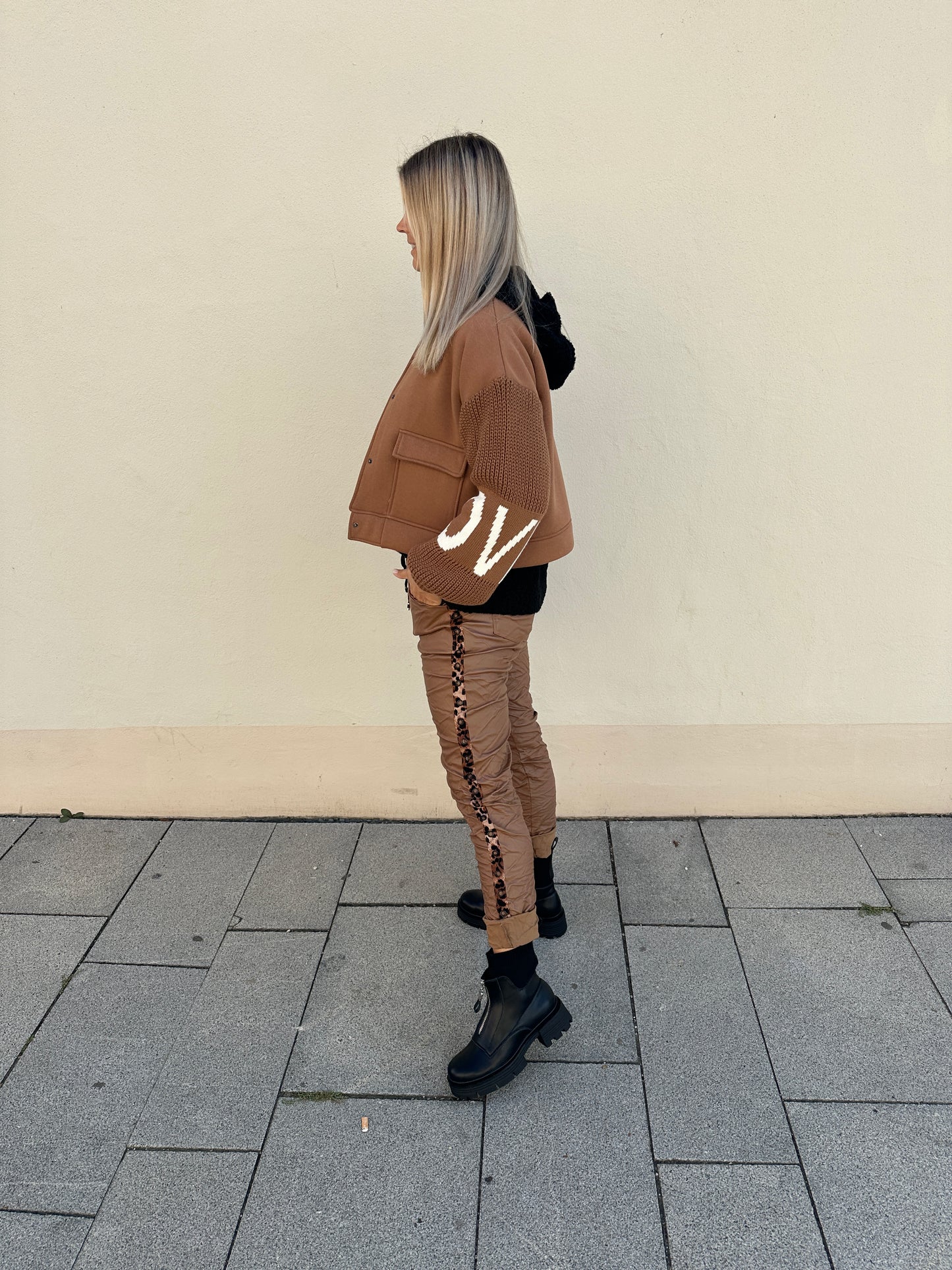 boots in schwarz mit reißverschluss vorne