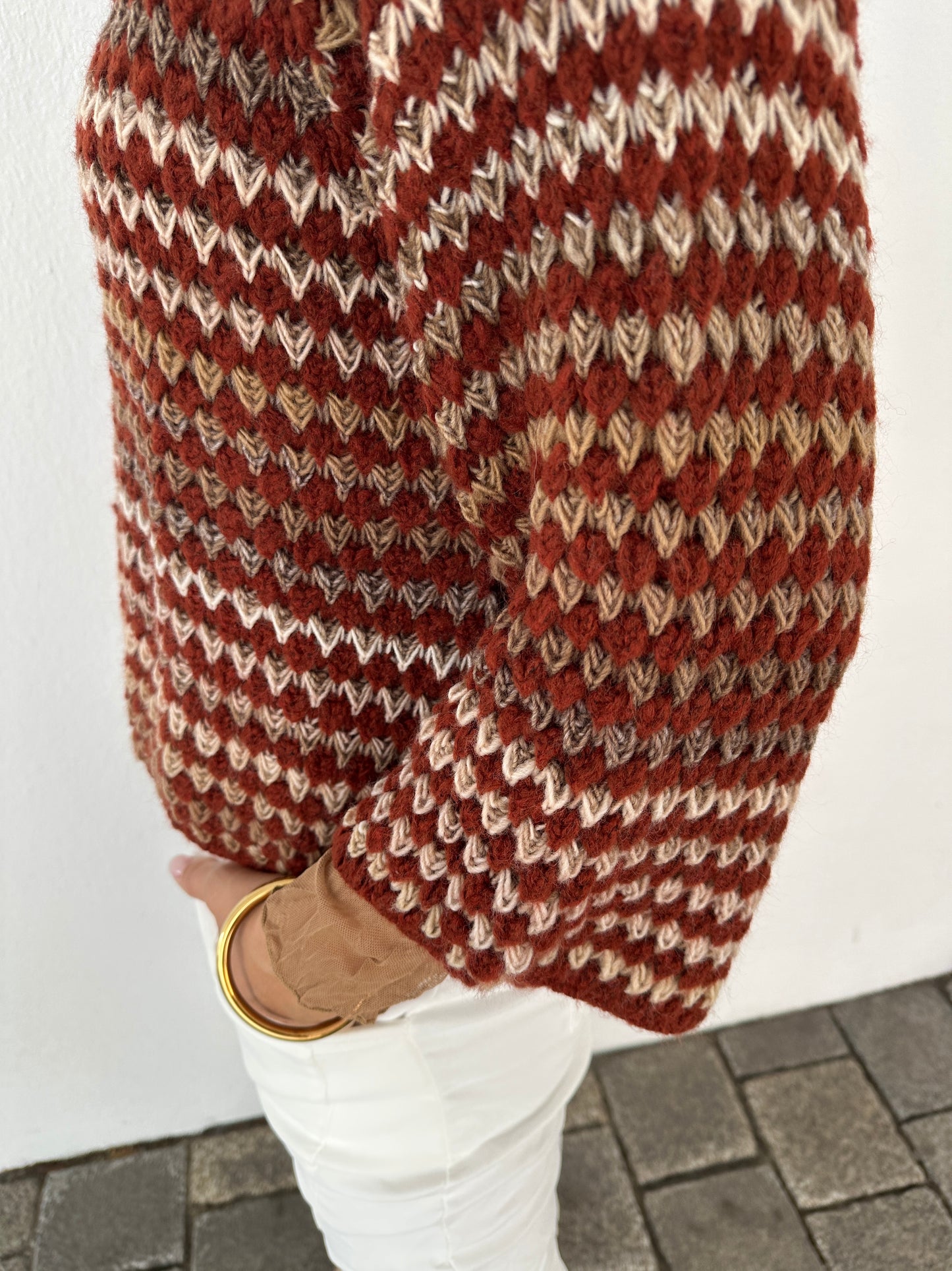 pullover in rostbraun/wollweiß/braun und 3/4 arm