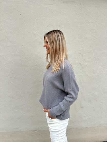 Pullover in Grau