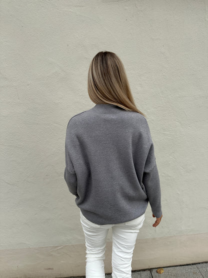 Pullover in Grau