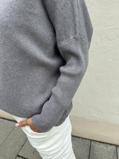 Pullover in Grau