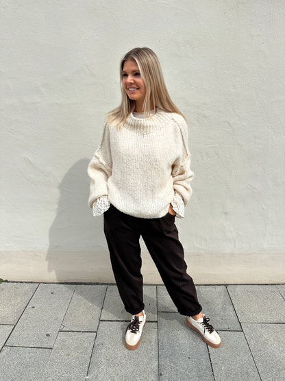 Pullover in Wollweiß (Oversize)