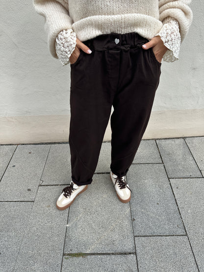 Sneaker in Wollweiß mit Schokobraun