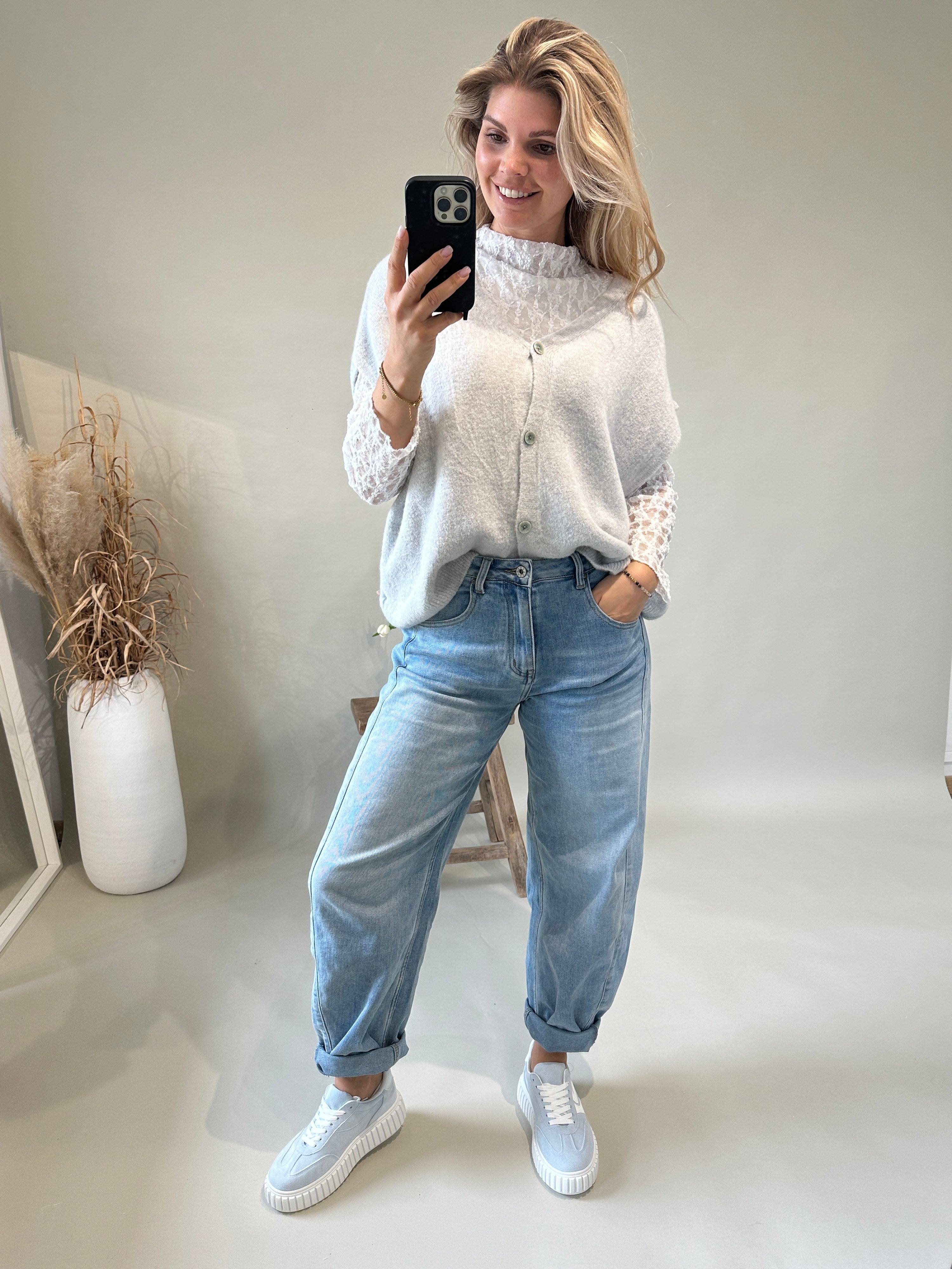 Sneaker in Hellblau ( Velour-Optik )