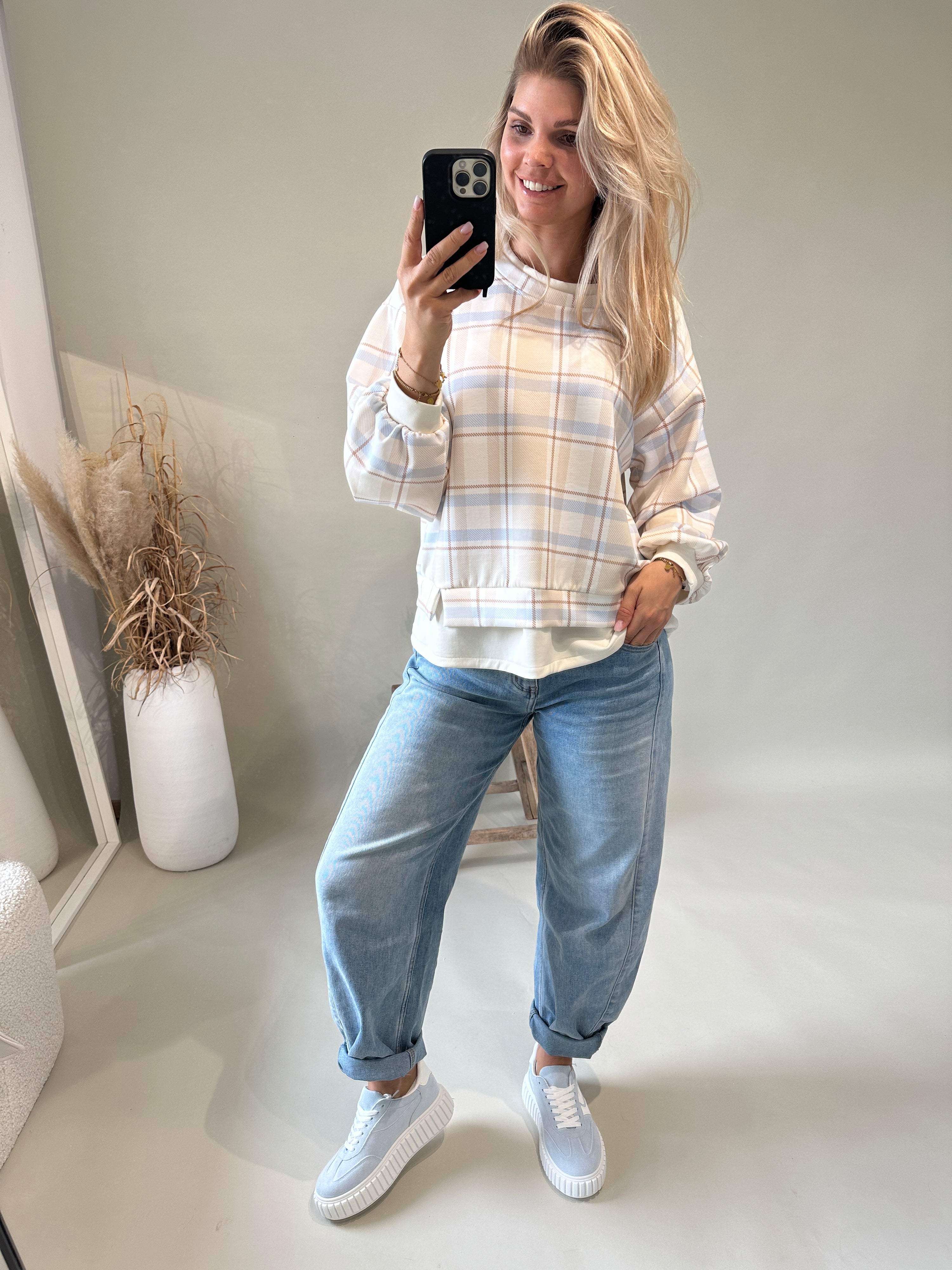 Sweatshirt in Wollweiß/ Blau/ Braun kariert