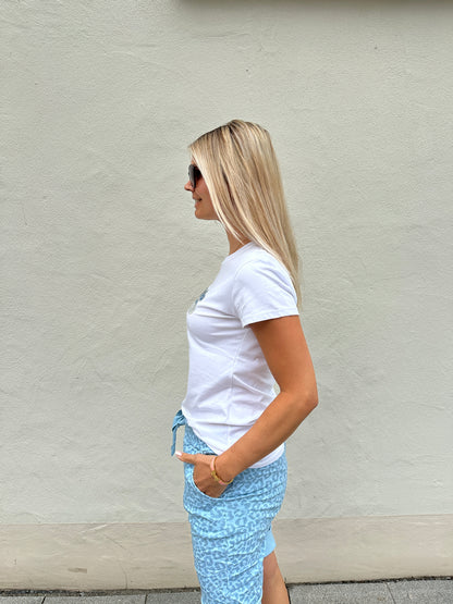 T-Shirt in Weiß mit Glitzer-Aufdruck (Paris) in Hellblau