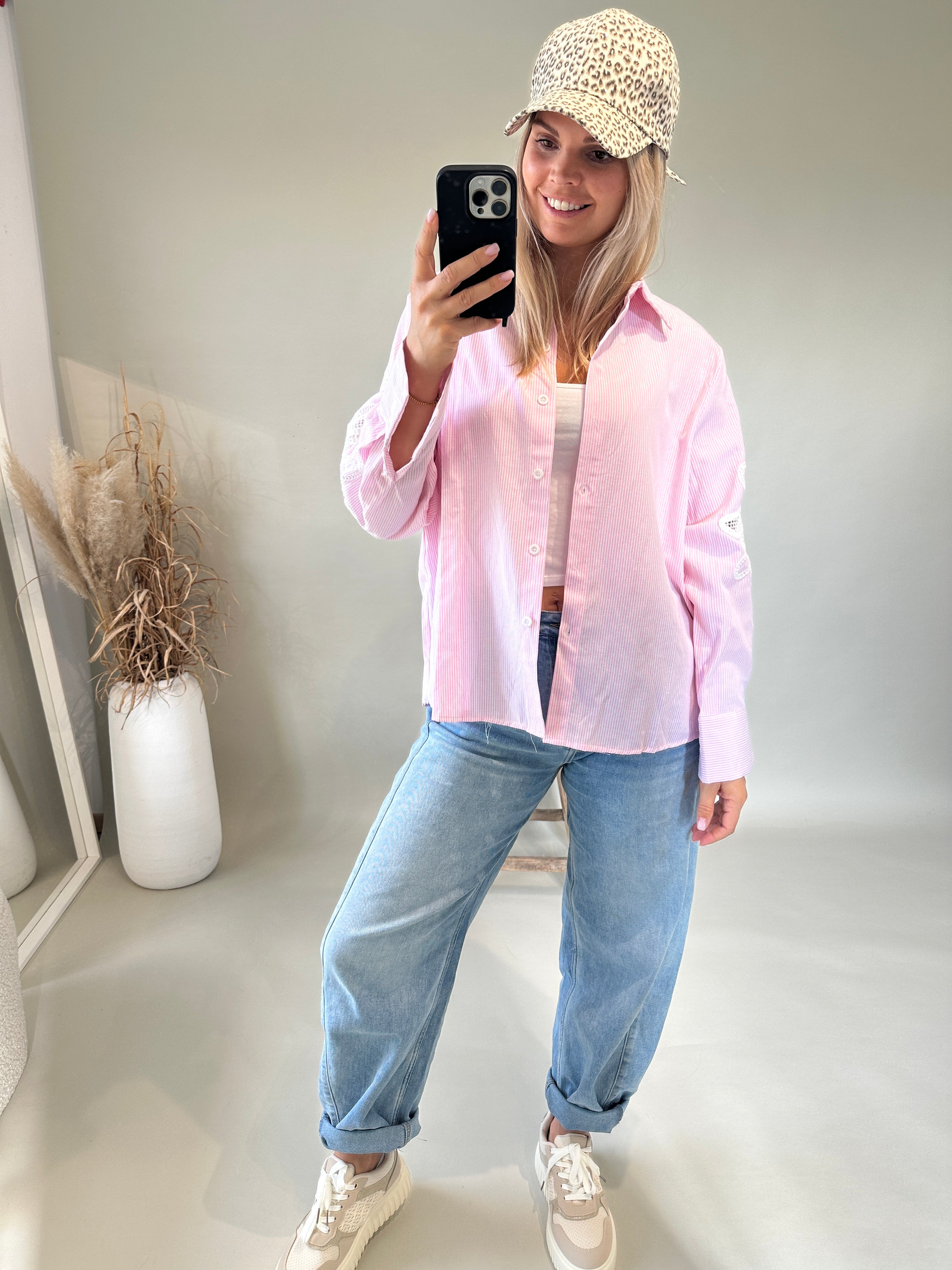 Bluse in Rosa/Weiß gestreift mit Spitze an den Ärmeln