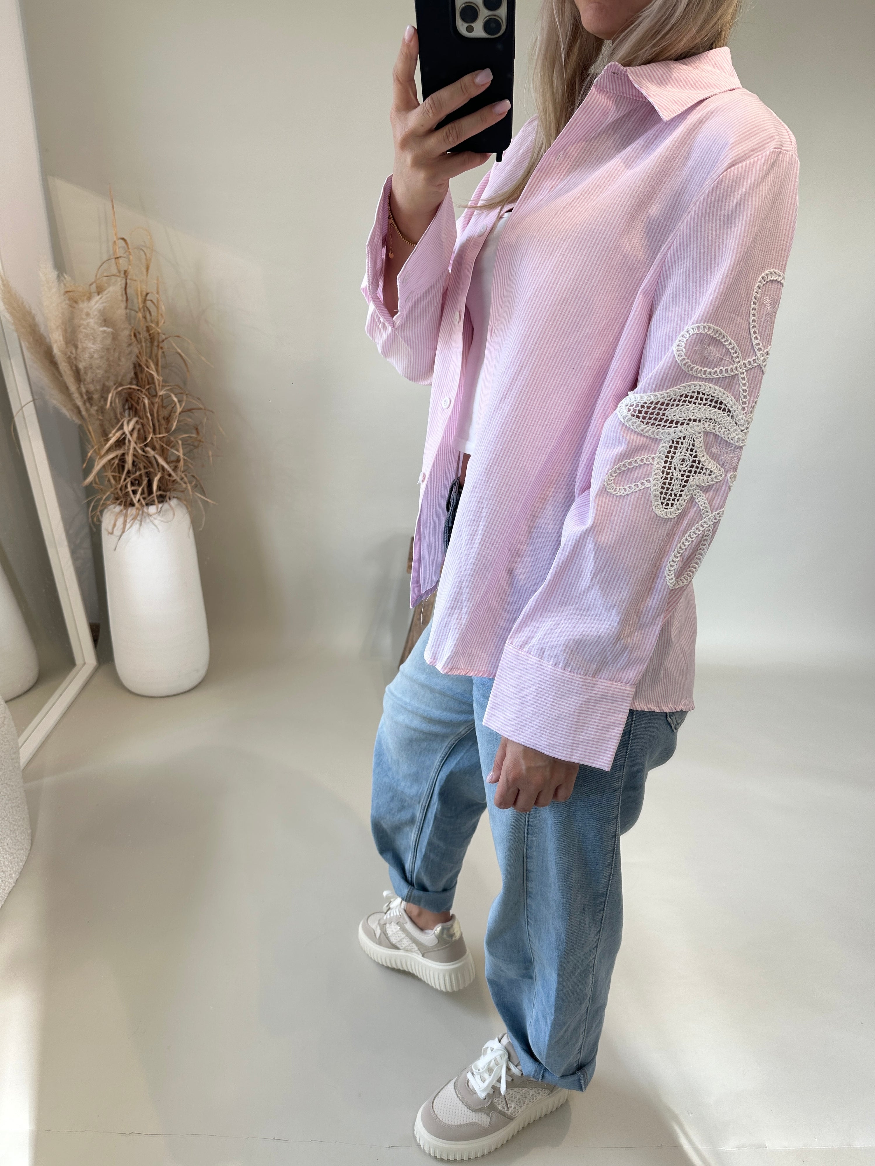Bluse in Rosa/Weiß gestreift mit Spitze an den Ärmeln