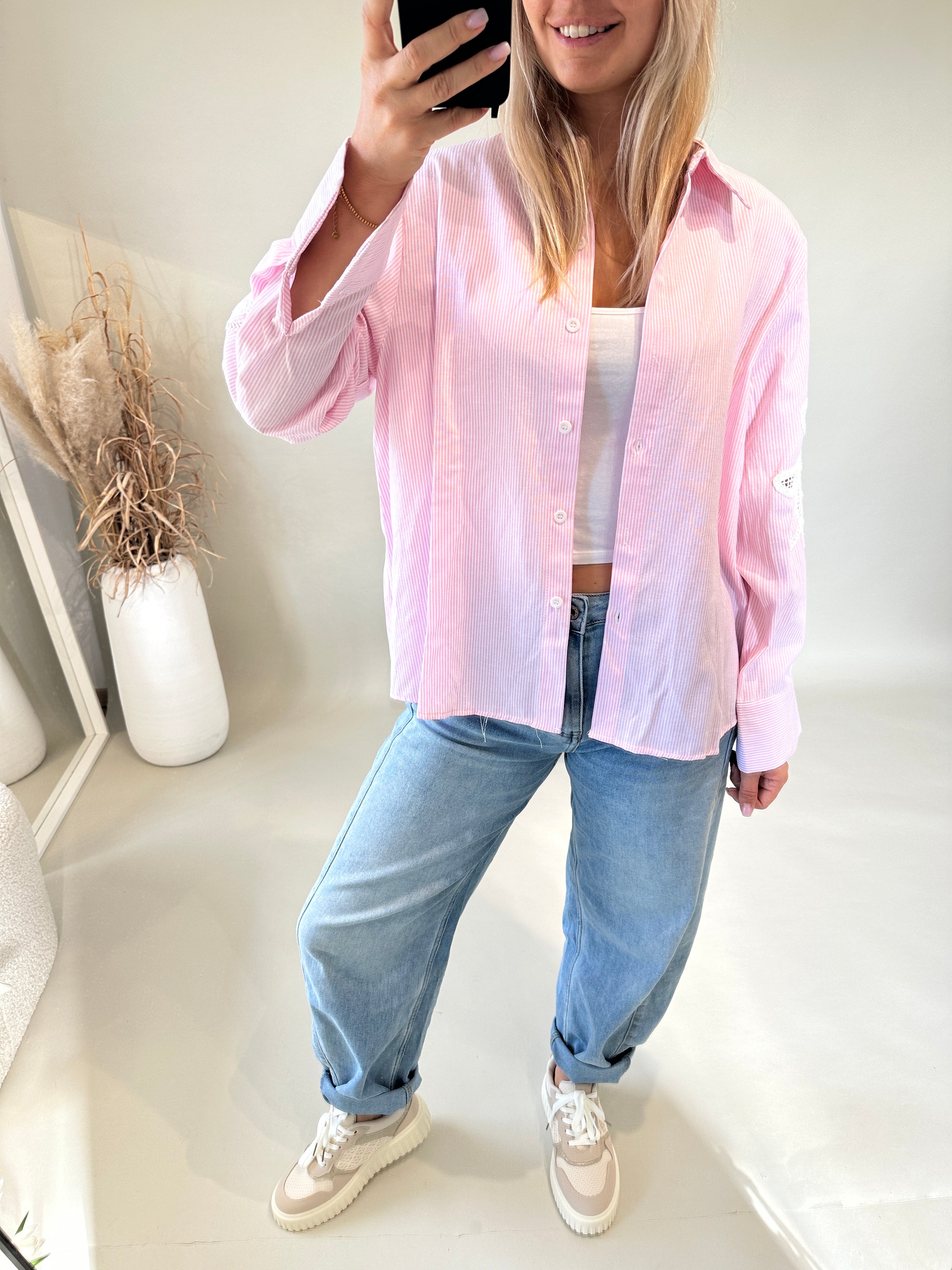 Bluse in Rosa/Weiß gestreift mit Spitze an den Ärmeln