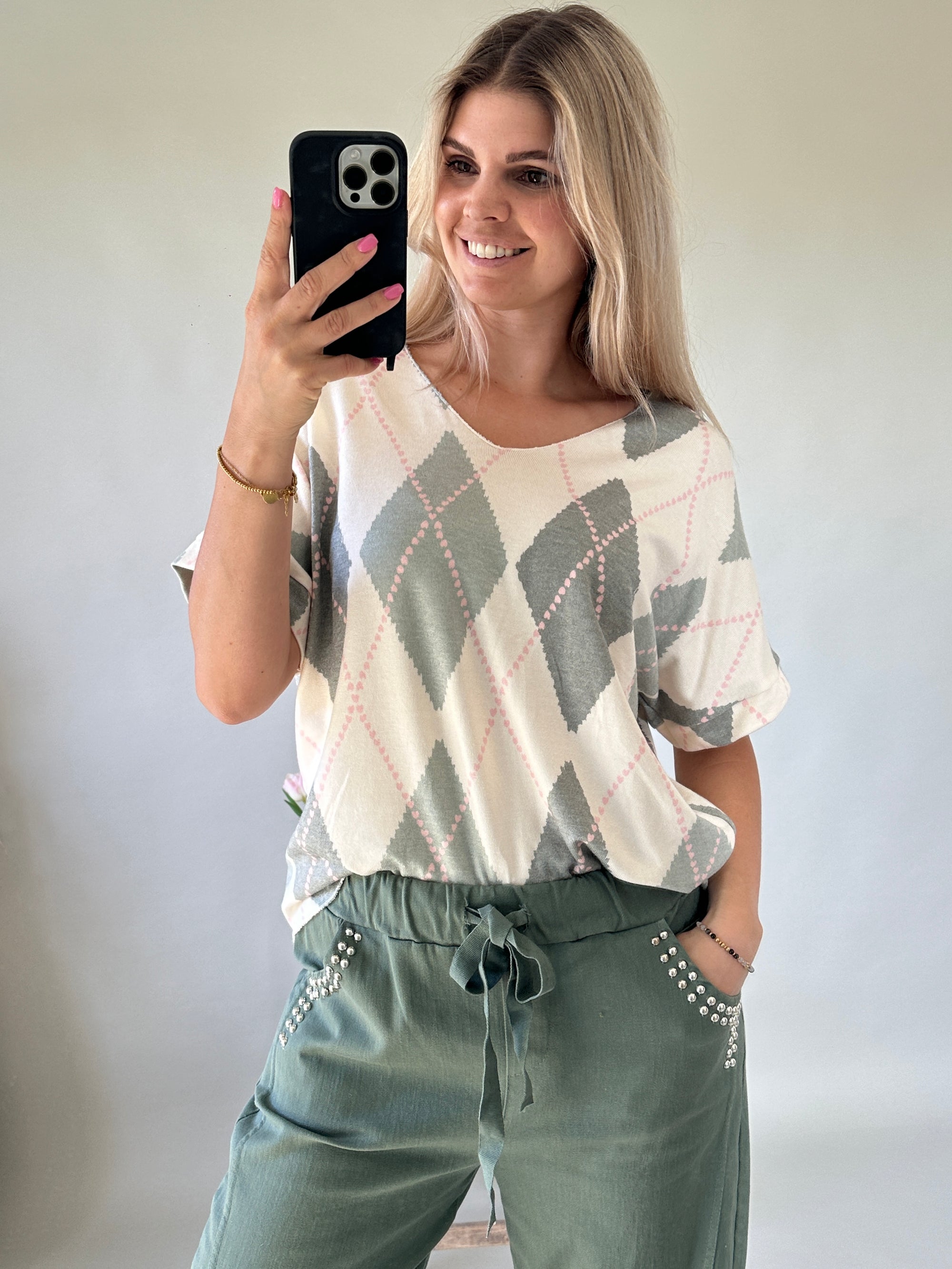 T-Shirt mit Rauten in Olivgrün