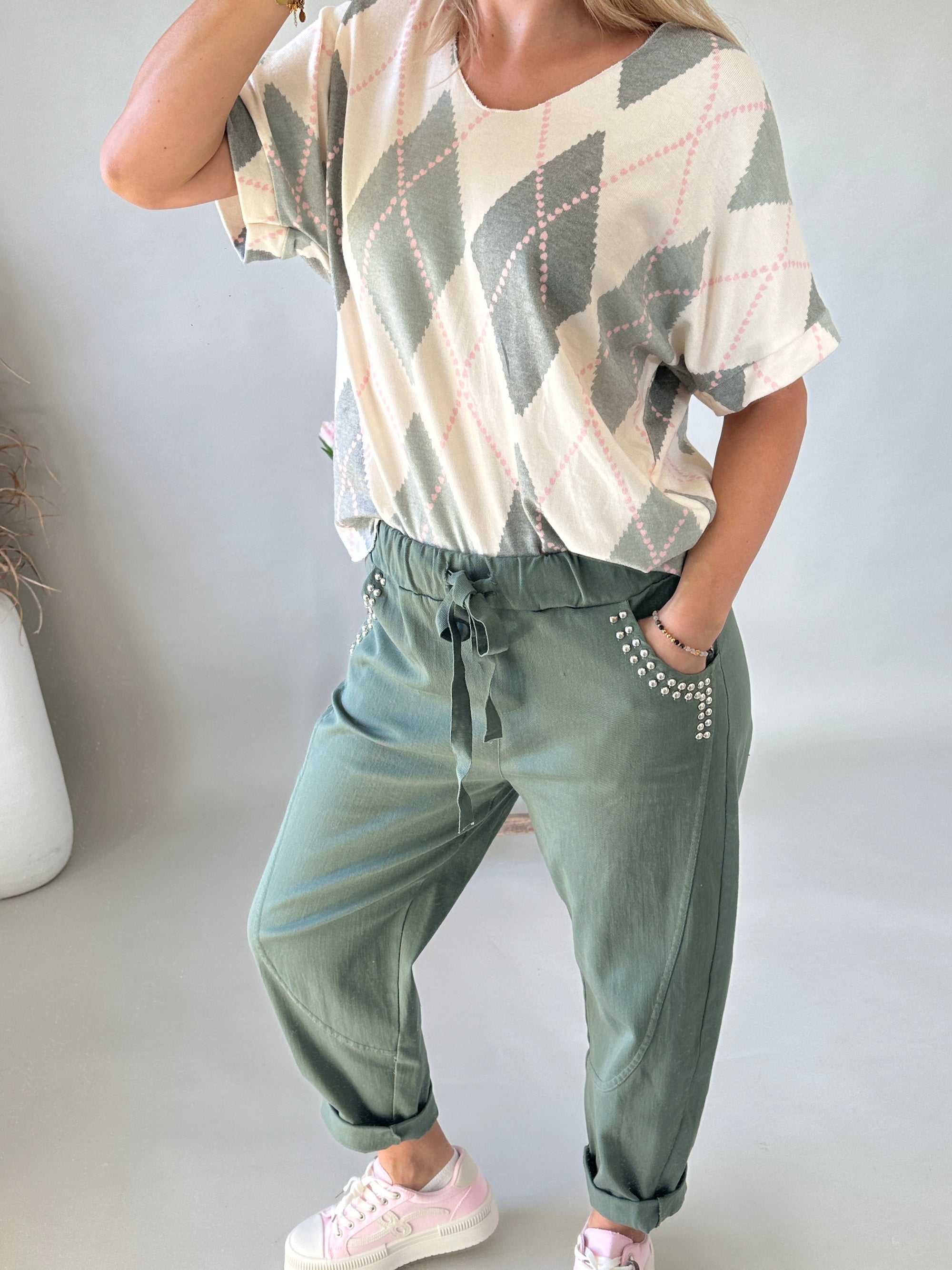 T-Shirt mit Rauten in Olivgrün