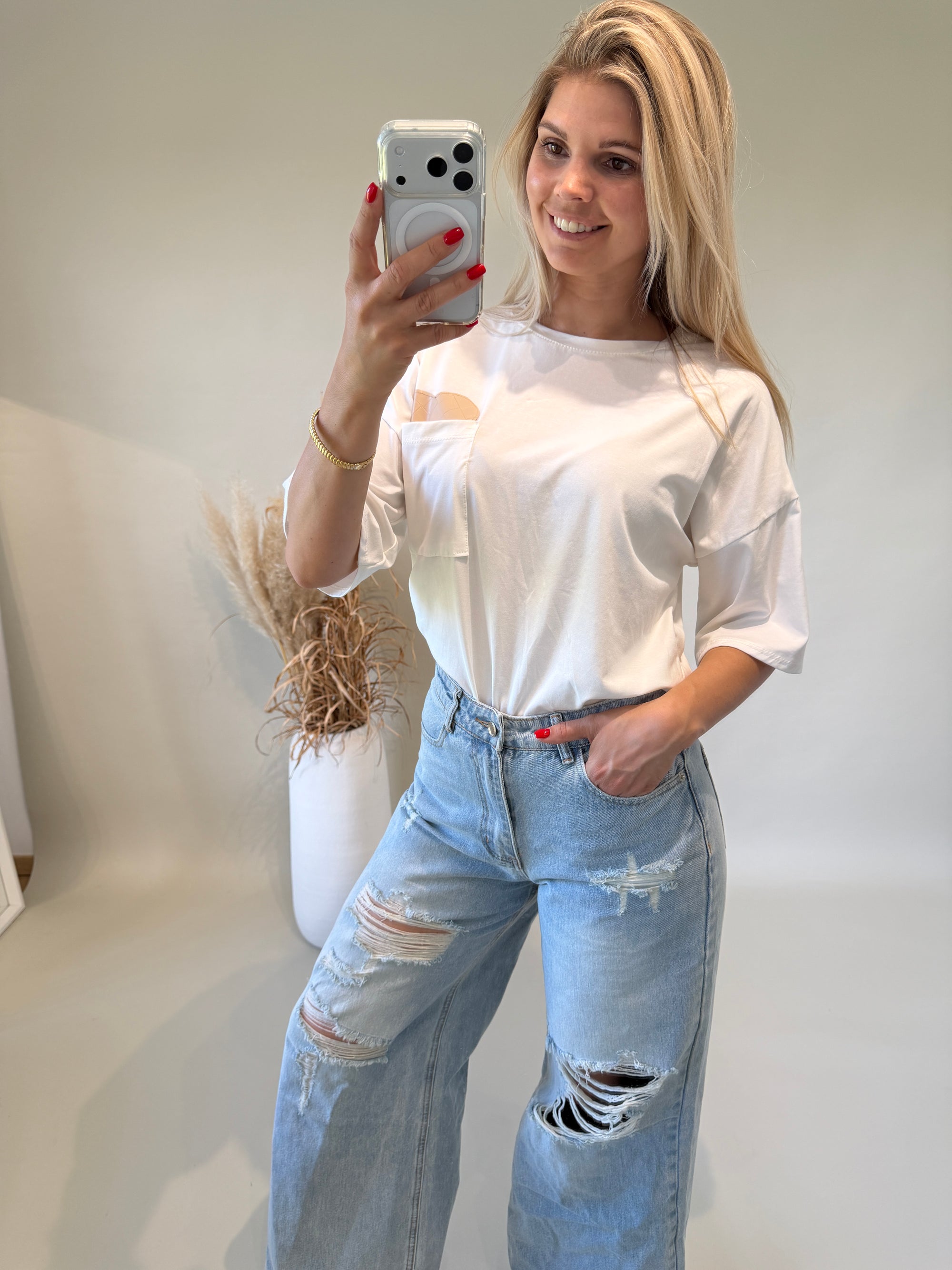 T - Shirt in Weiß mit Tasche und Beigen Herz