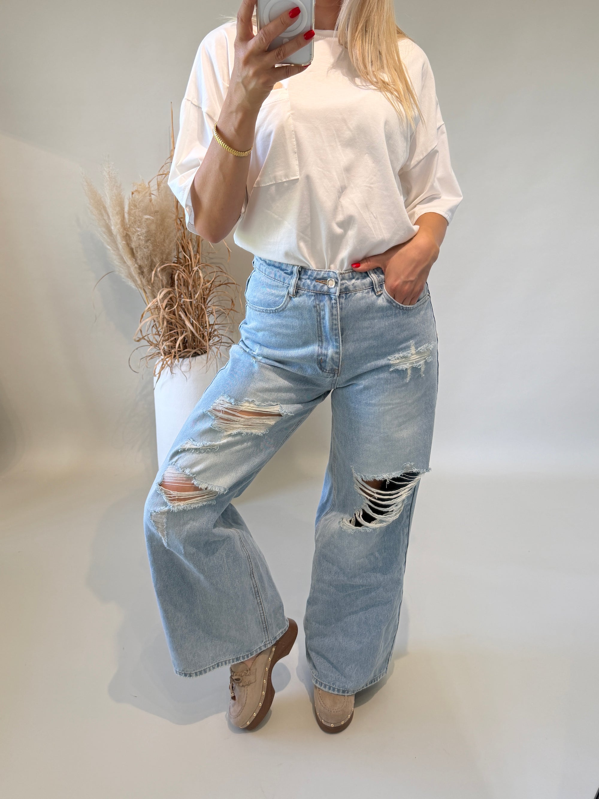 Jeans Helle Auswaschung Zerrissen mit Bohogürtel