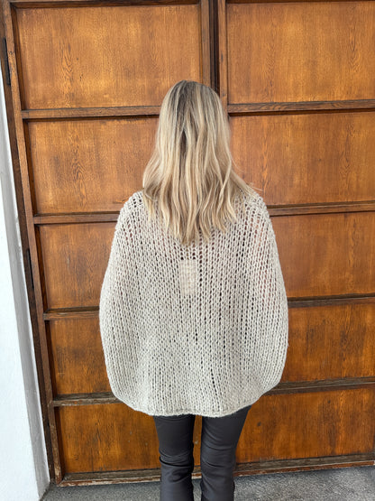 Oversize Pullover in Taupe